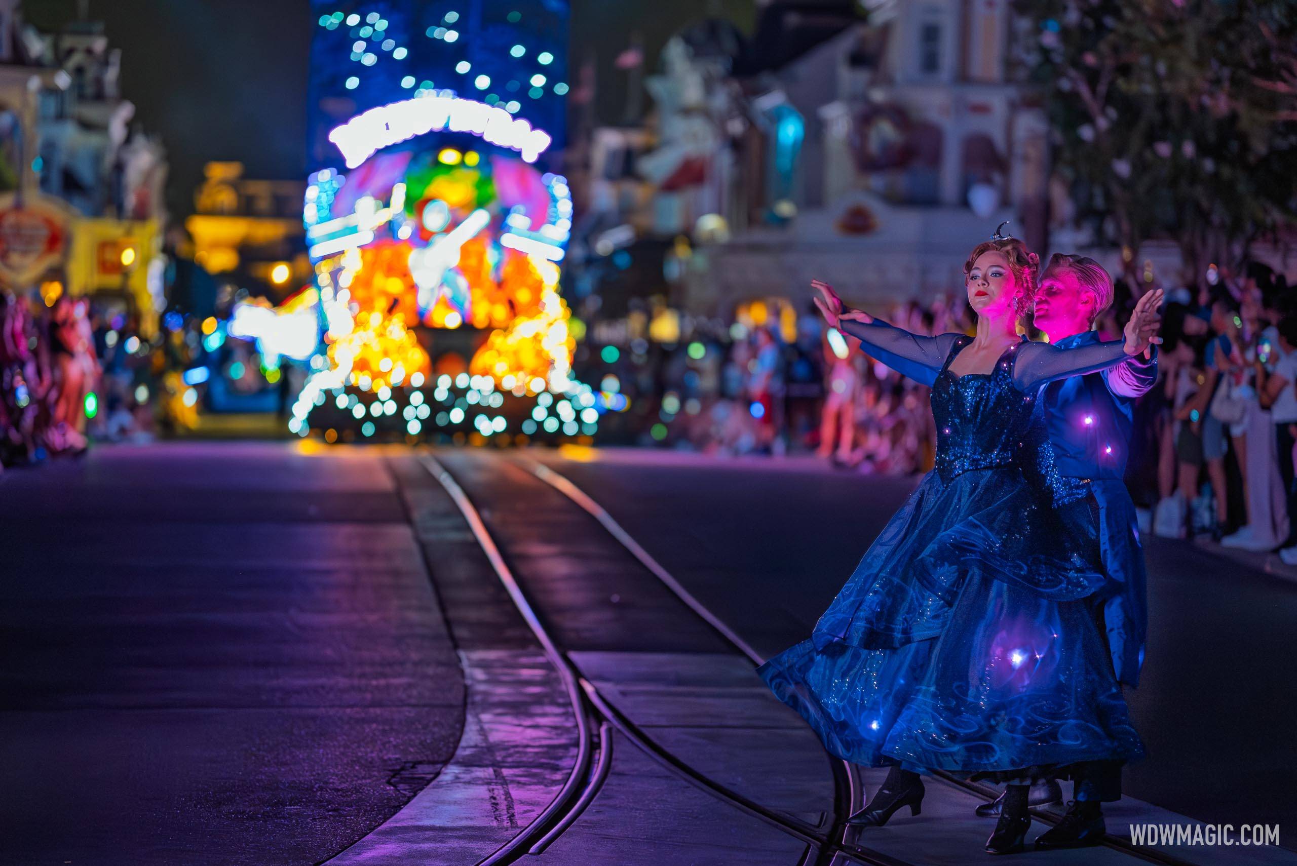 Disney-Starlight_Full_61305.jpg