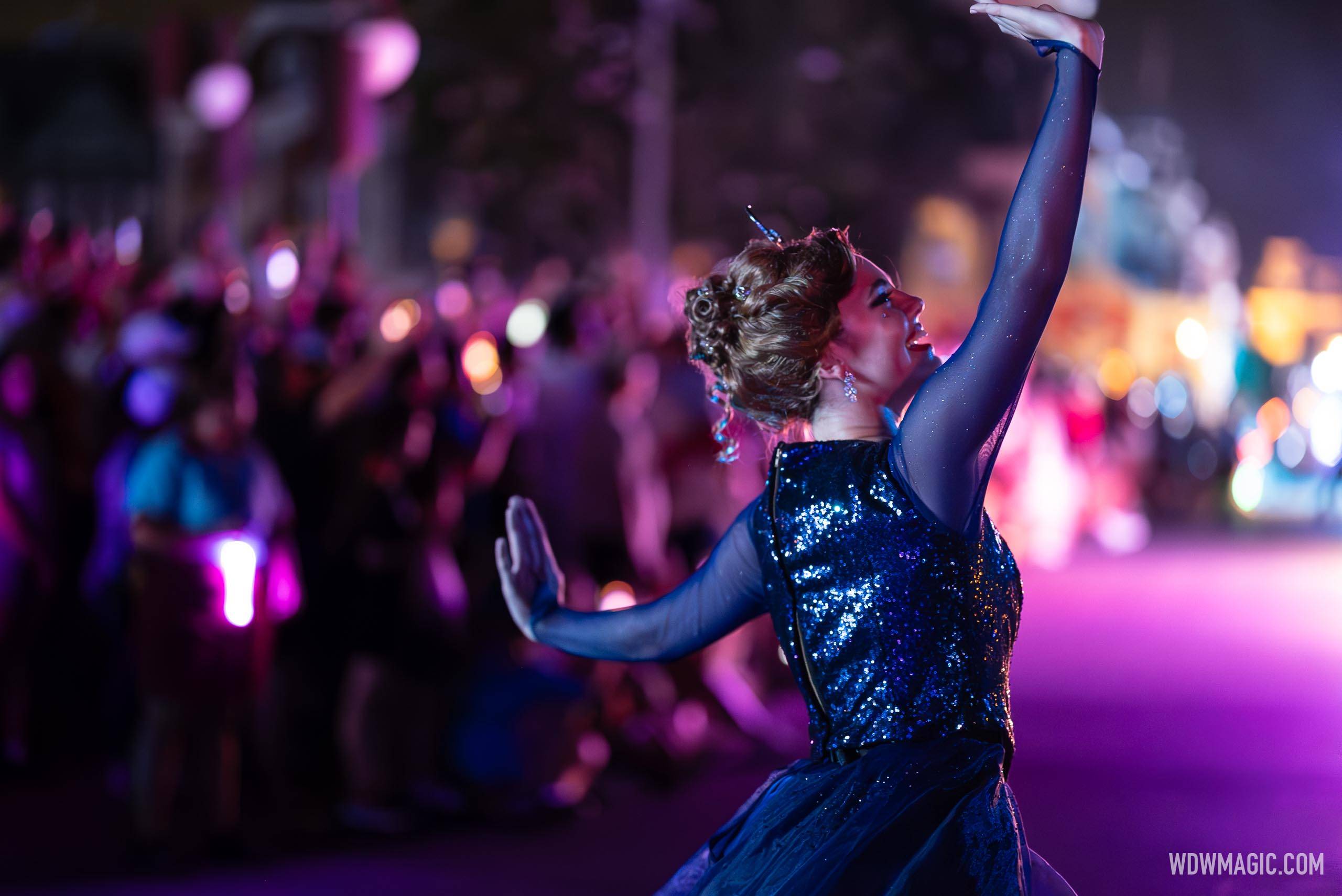 Disney-Starlight_Full_61309.jpg