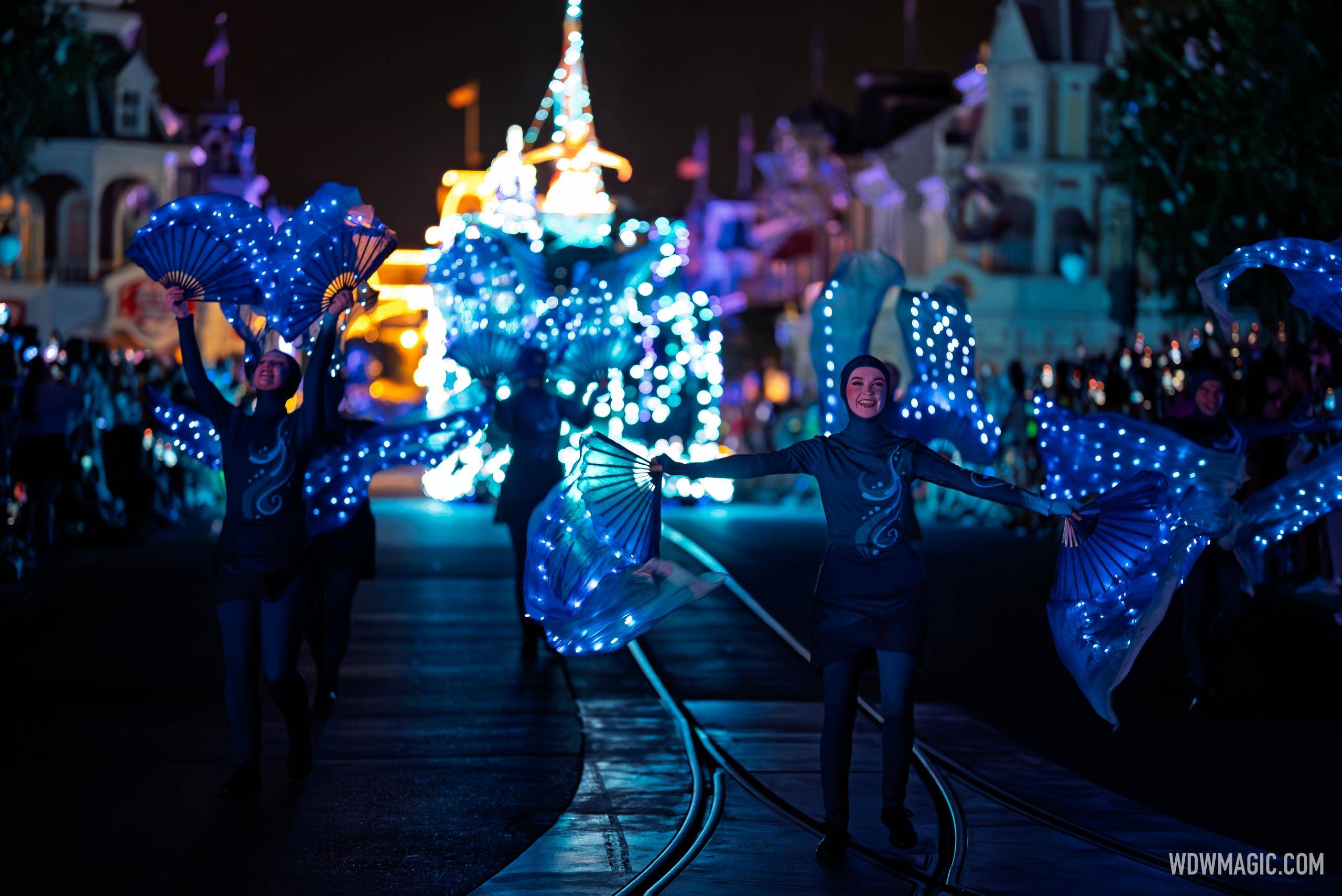 Disney-Starlight_Full_61317.jpg