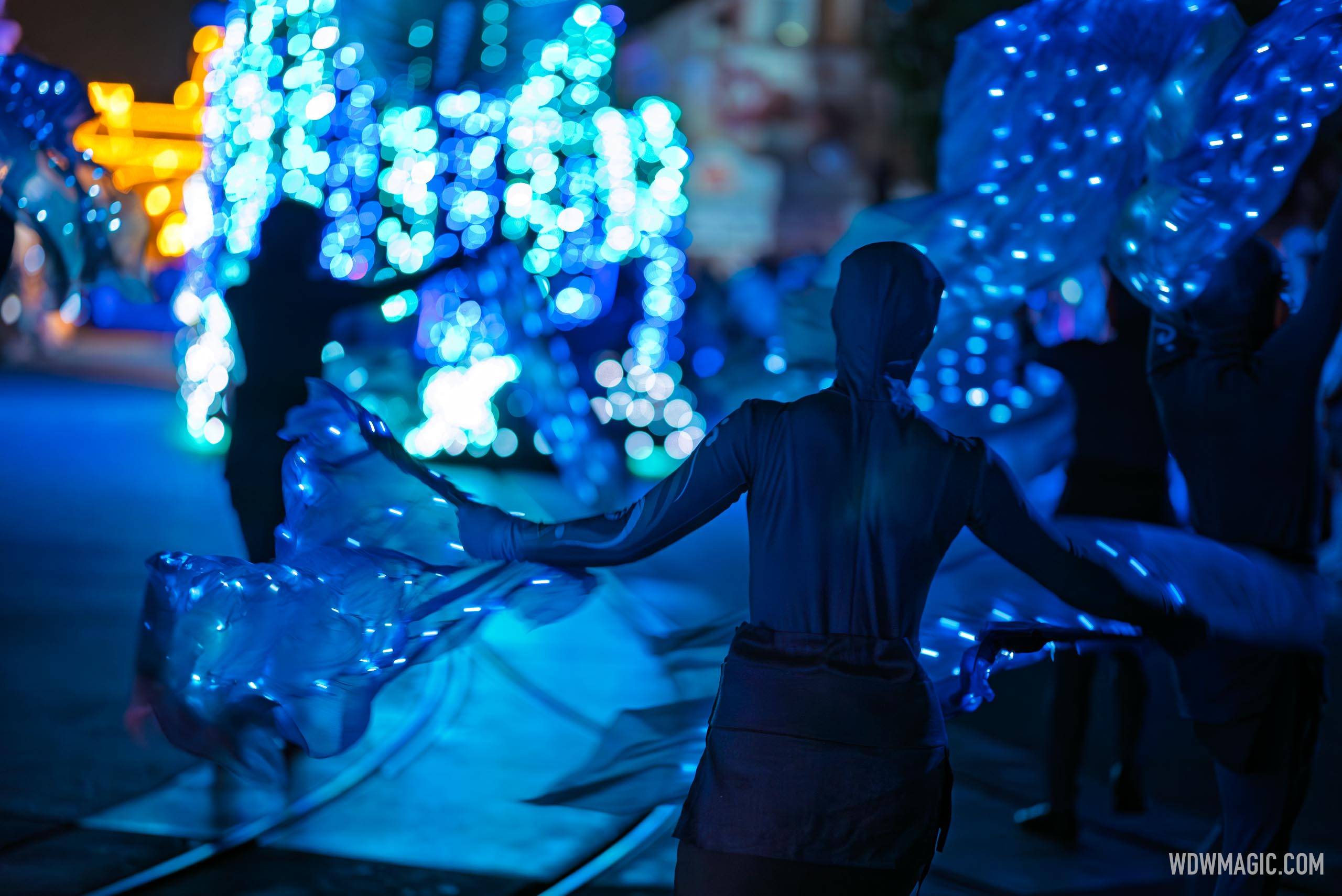 Disney-Starlight_Full_61321.jpg