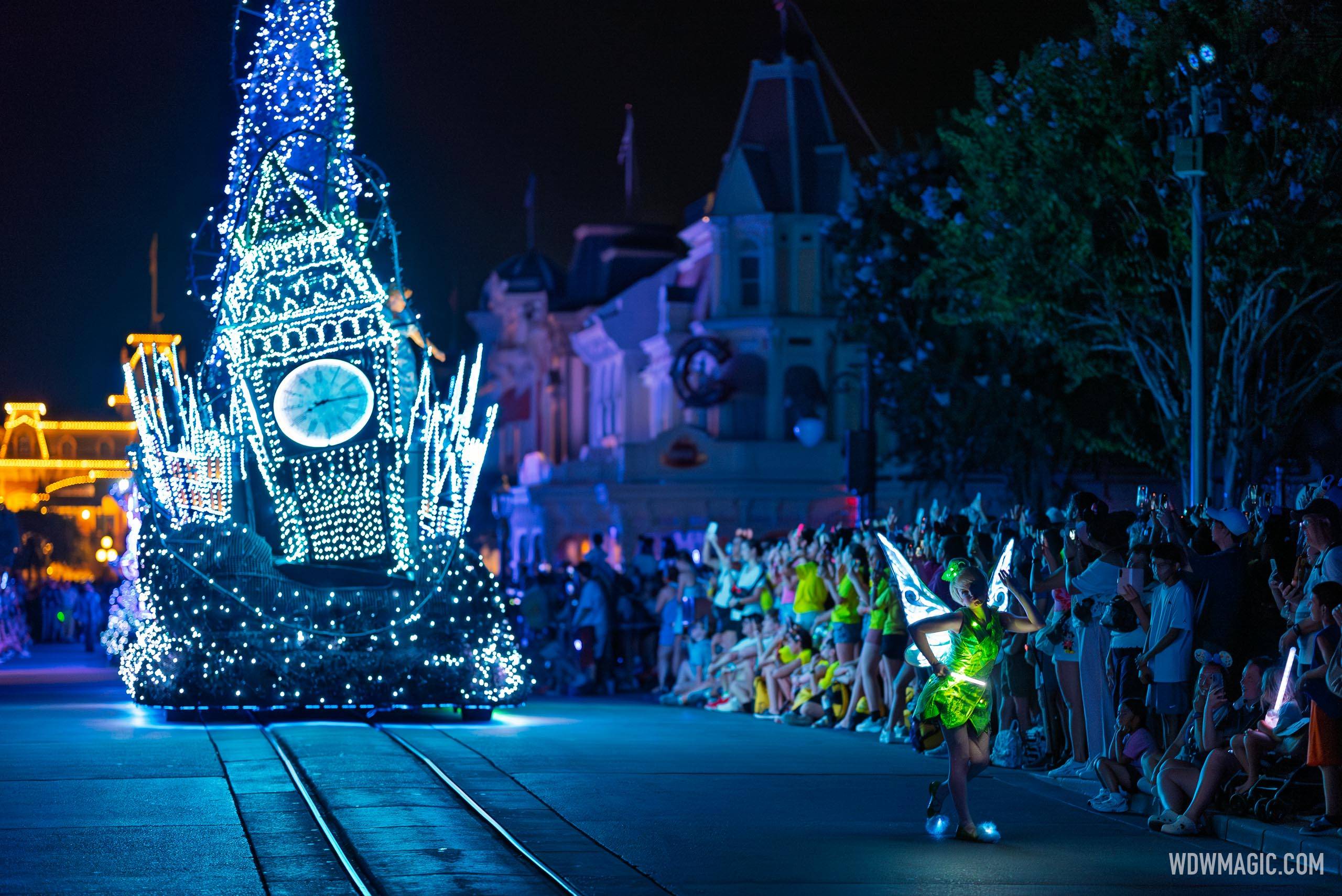 Disney-Starlight_Full_61331.jpg