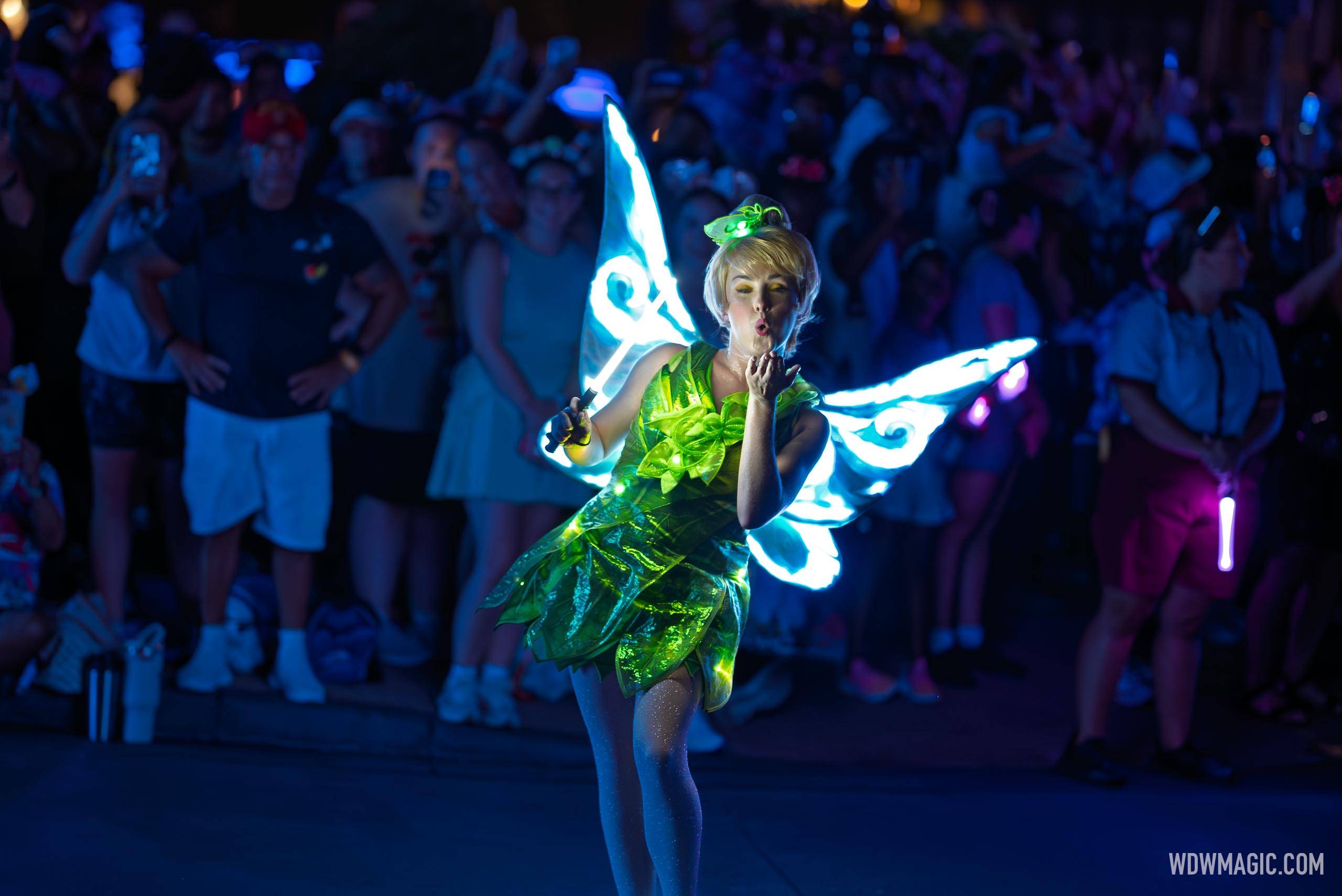Disney-Starlight_Full_61336.jpg