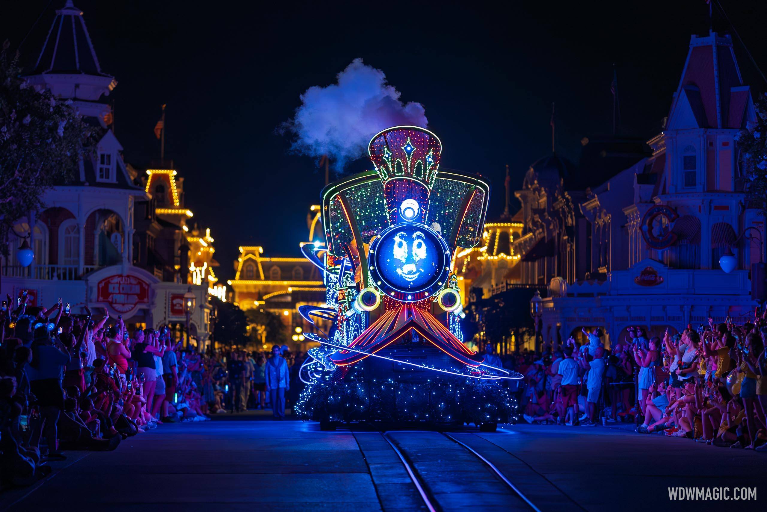 Disney-Starlight_Full_61340.jpg