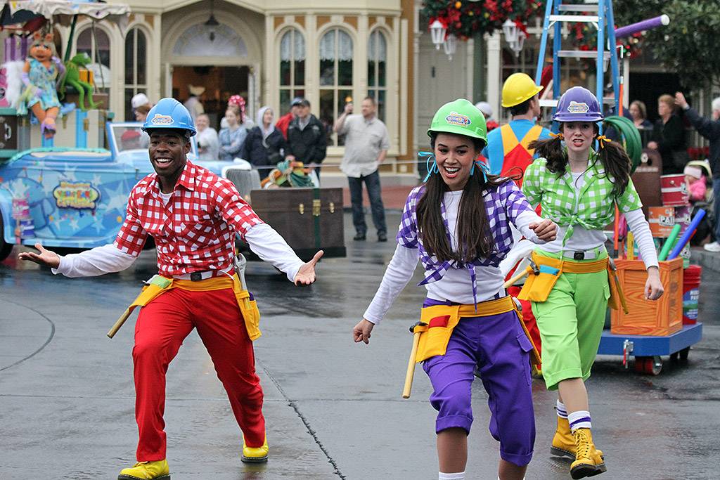 Disney's Honorary Voluntears Cavalcade opening day show