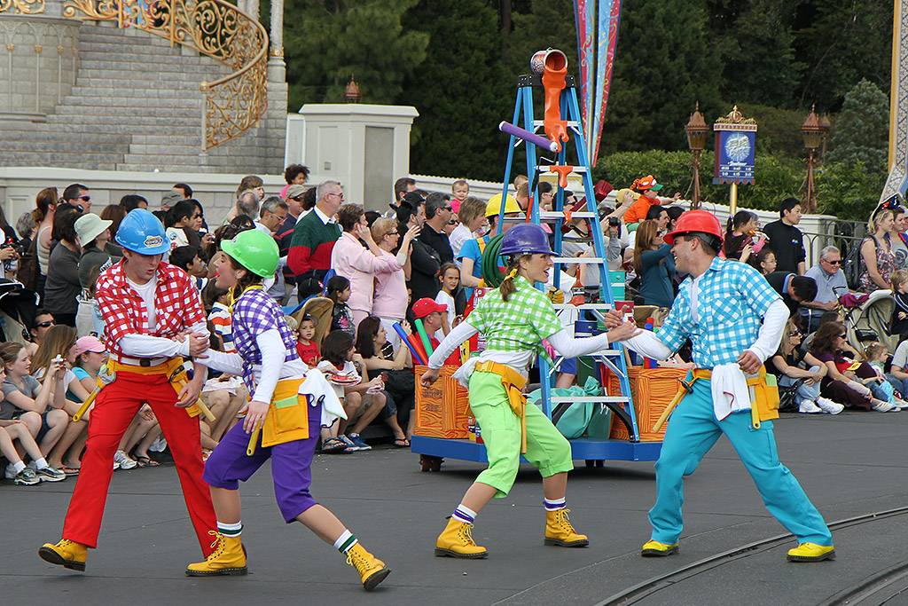 Disney's Honorary Voluntears Cavalcade