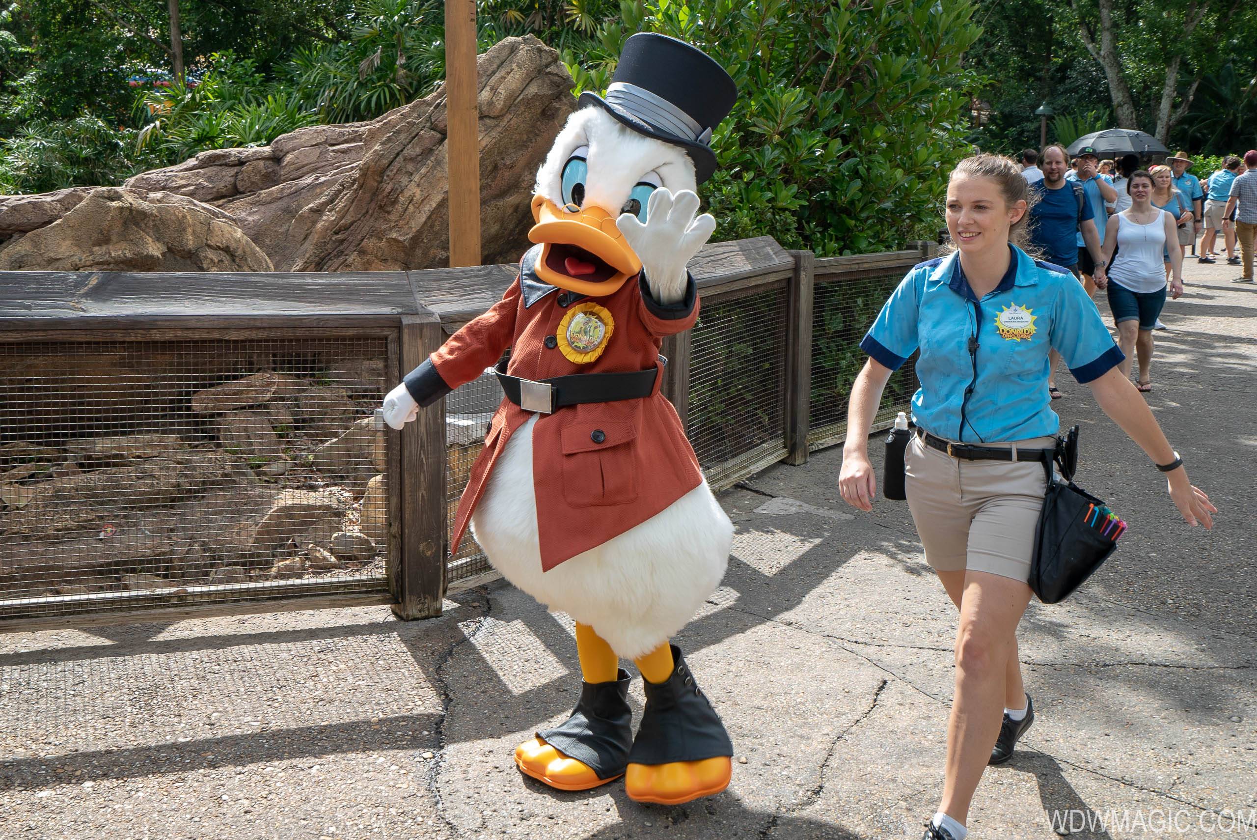 Photos Donald S Dino Bash Brings New Meet And Greets And Dance Party To Disney S Animal Kingdom