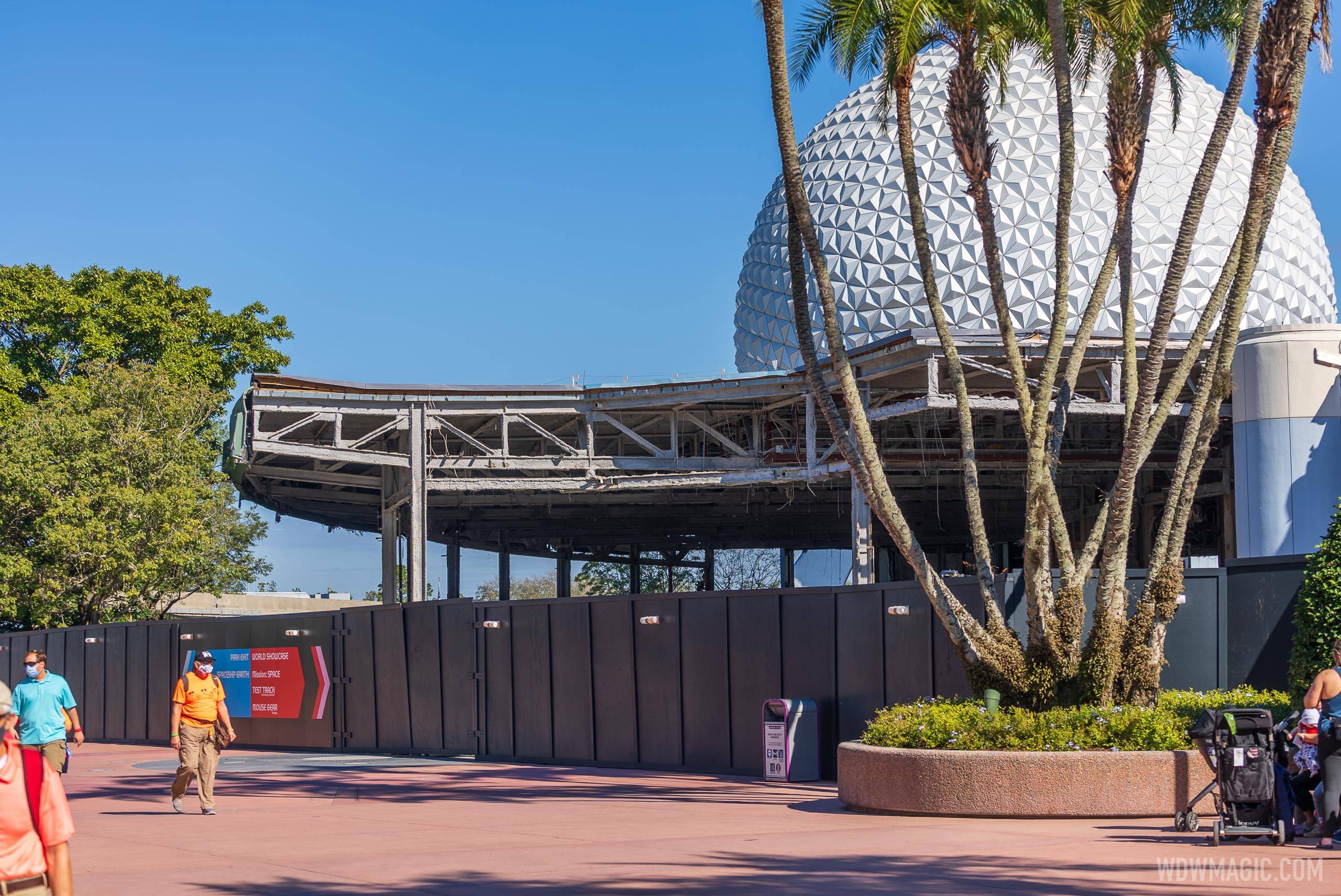 PHOTOS - Most of the walls removed in latest Innoventions West demolition work at EPCOT