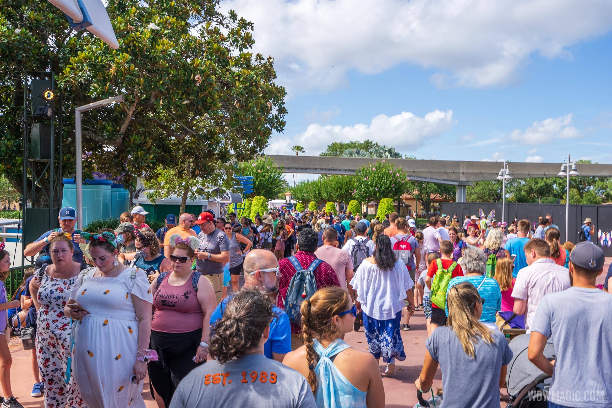 Guests entering a 1.5 hour wait for Test Track at rope-drop