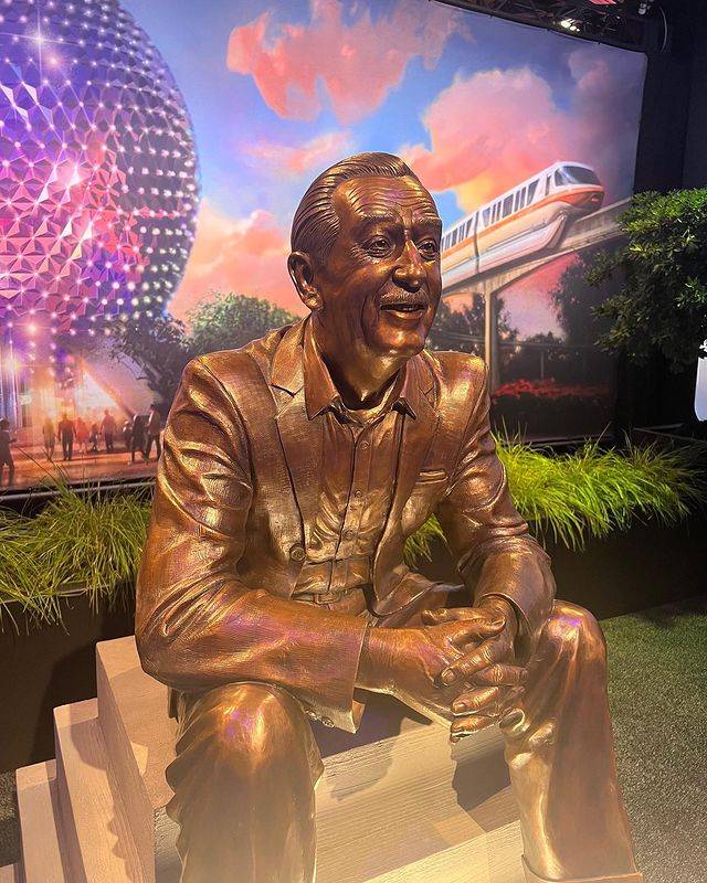 Dreamers Point Walt Disney Statue at D23 Expo