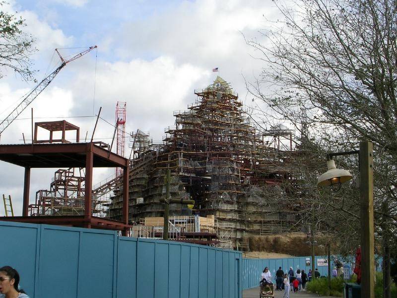 Expedition Everest construction