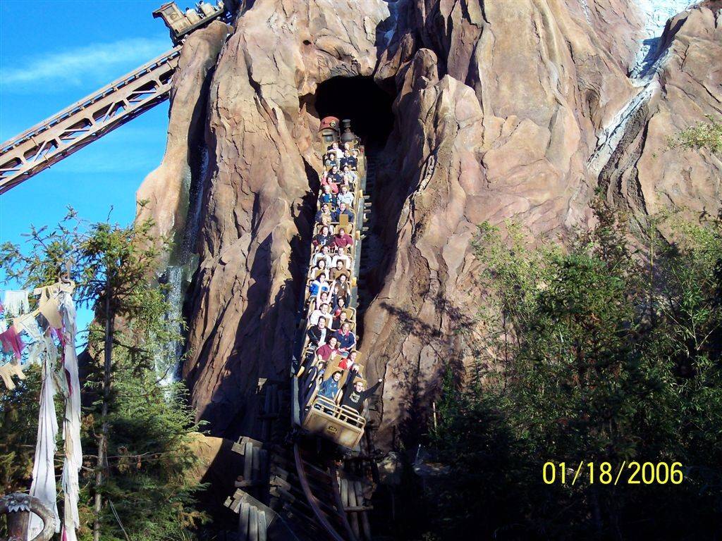 Expedition Everest cast member preview report