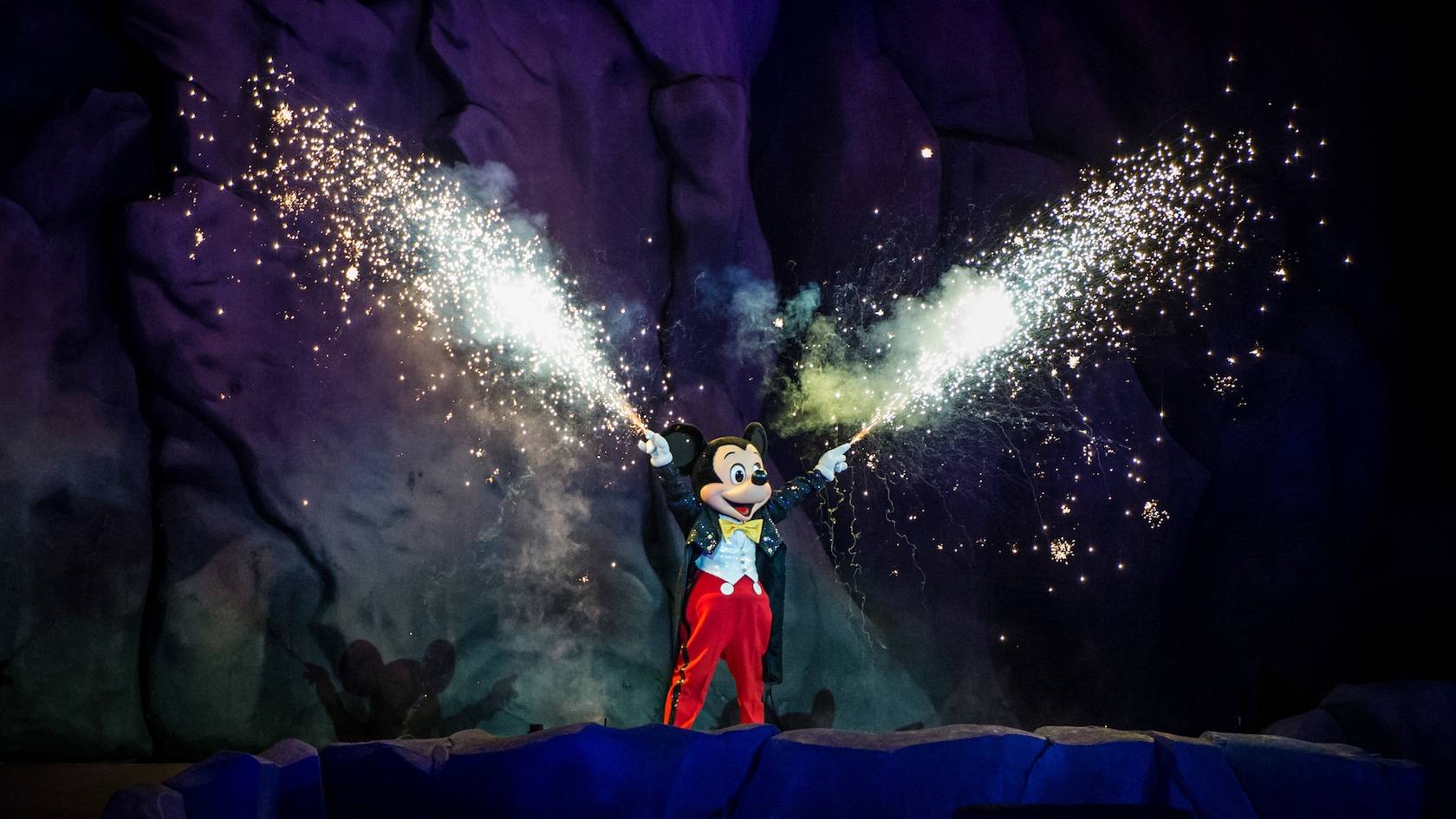 Fantasmic! returns to Disney's Hollywood Studios in 2022