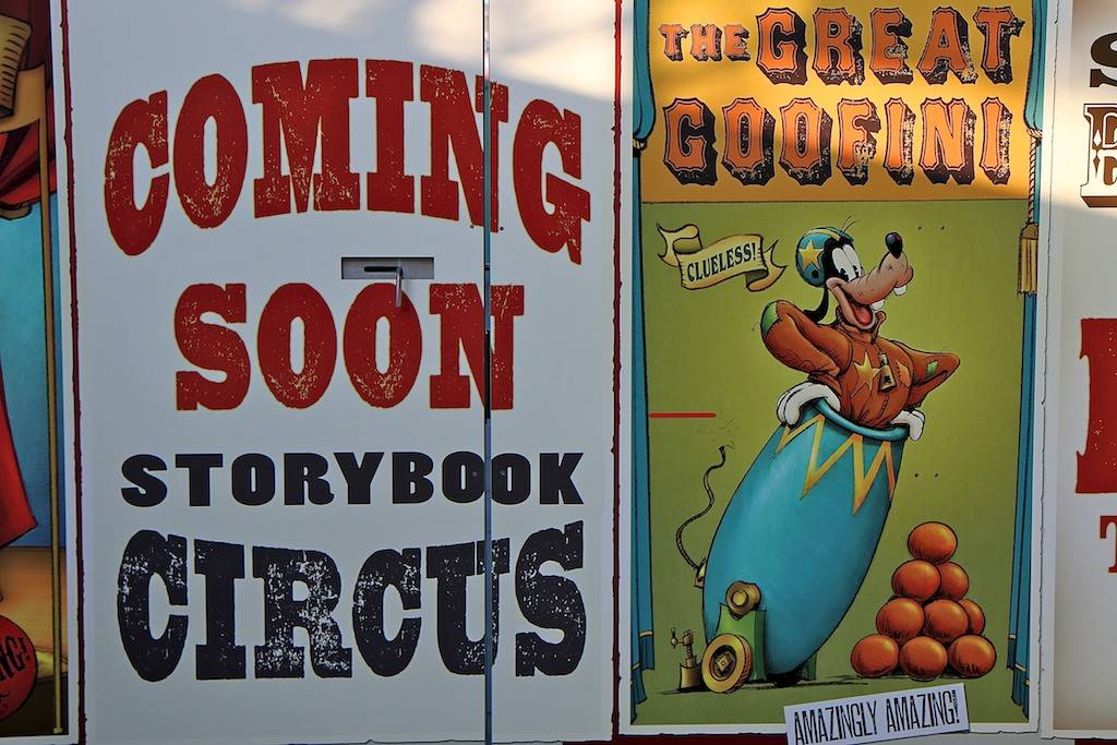 PHOTOS - Storybook Circus construction wall art