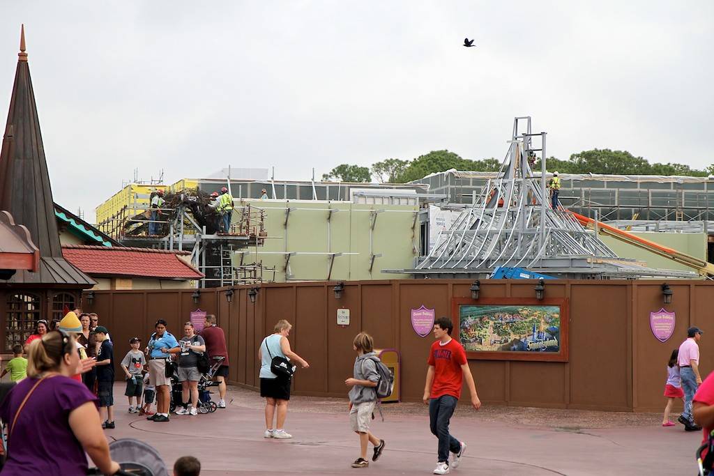 PHOTOS - Latest look at the Beauty and the Beast area construction in the new Fantasyland