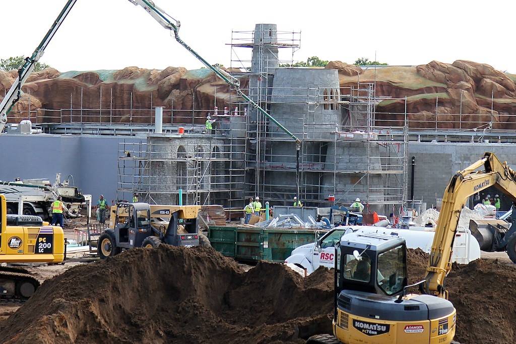 PHOTOS - Fantasyland construction site update