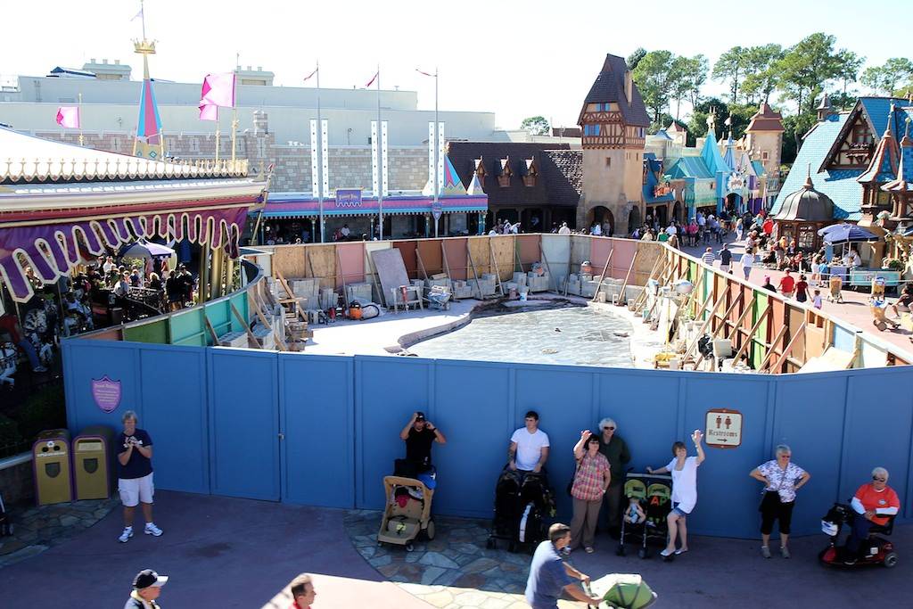 Planter removal in the existing Fantasyland