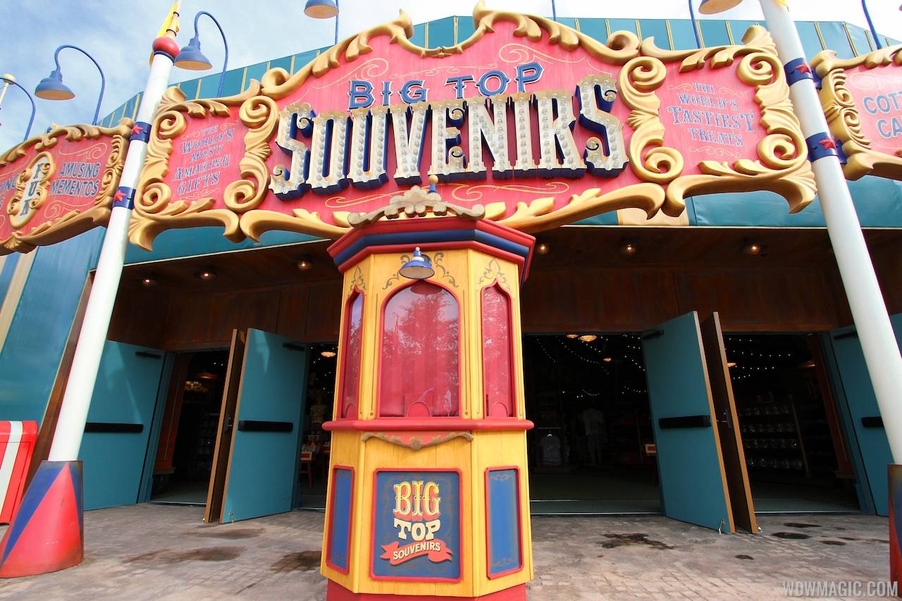 Big Top Souvenirs opening day - main entrance