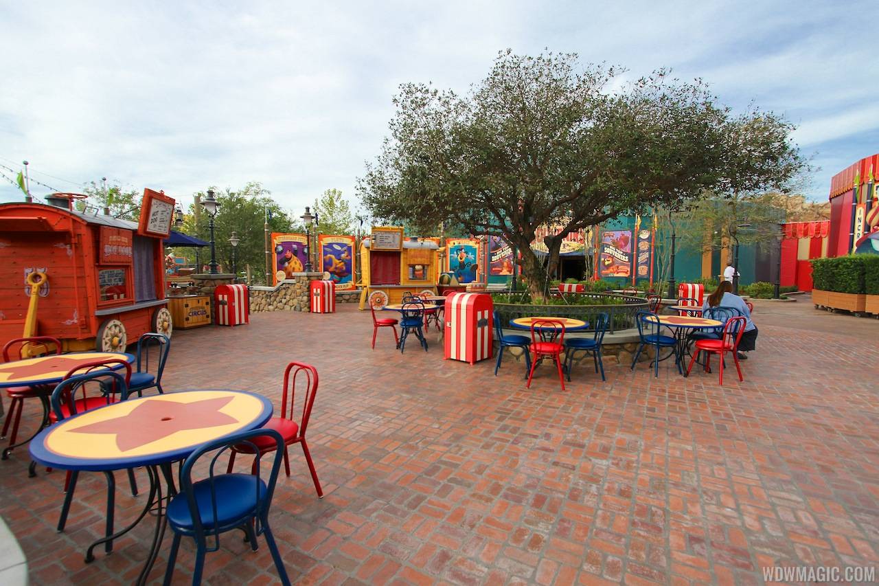 PHOTOS - A first look inside the Storybook Circus park area, FASTPASS distribution and food