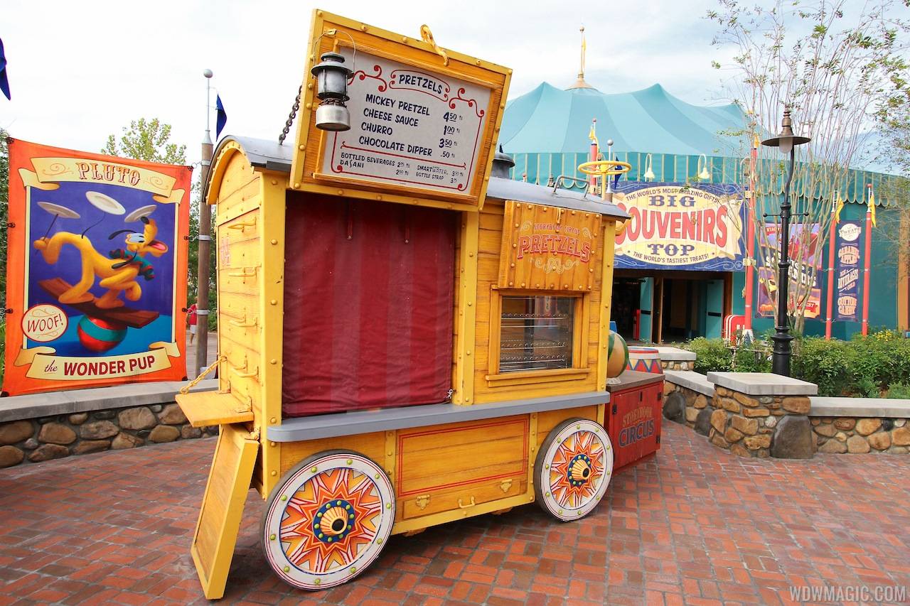 PHOTOS - A first look inside the Storybook Circus park area, FASTPASS distribution and food