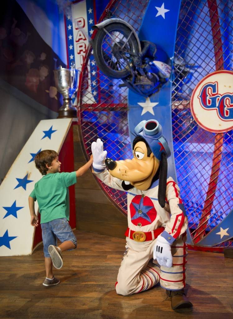 Fantasyland_Full_16969.jpg?twic=v1