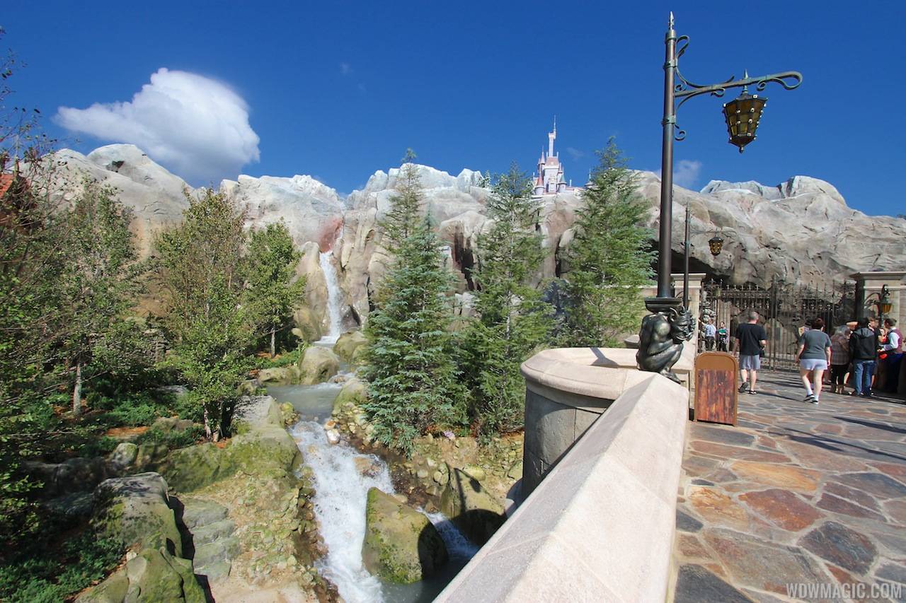 Fantasyland soft opening - Be Our Guest Restaurant