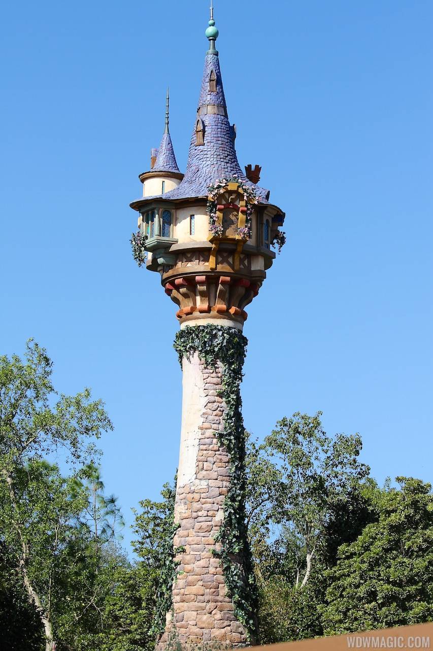 PHOTOS - The tower joins the new Fantasyland restroom area