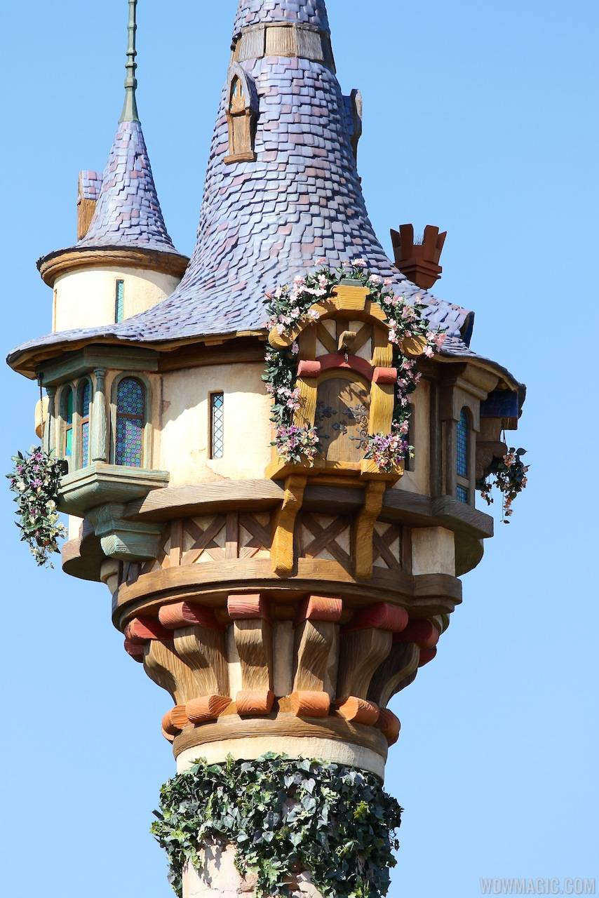 PHOTOS - The tower joins the new Fantasyland restroom area