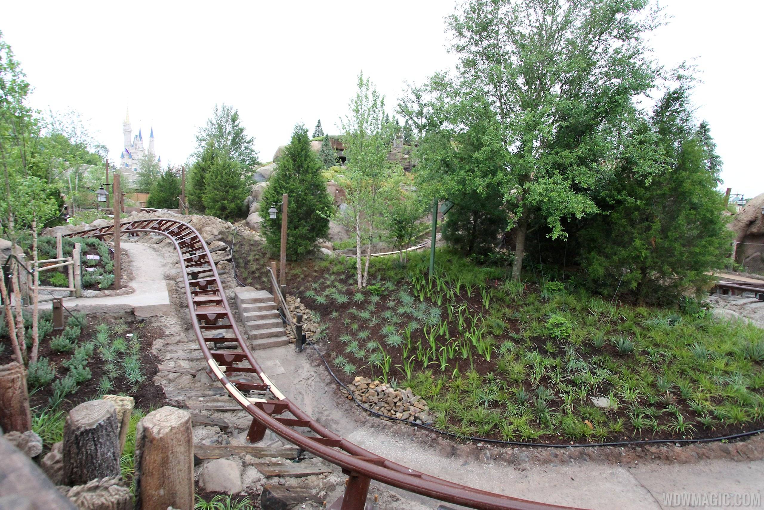 PHOTOS - More walls come down at the Seven Dwarfs Mine Train as opening edges closer