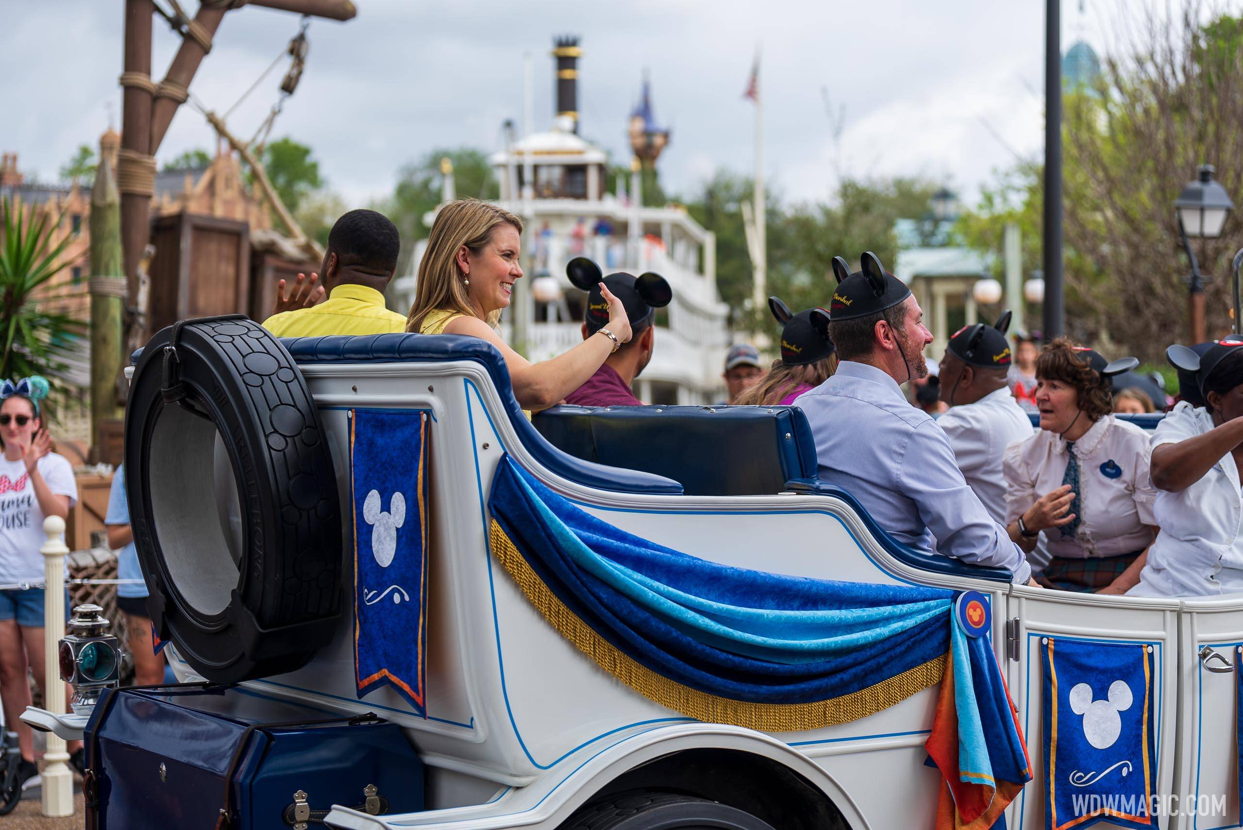 Festival-of-Fantasy-Parade_Full_46683.jpg