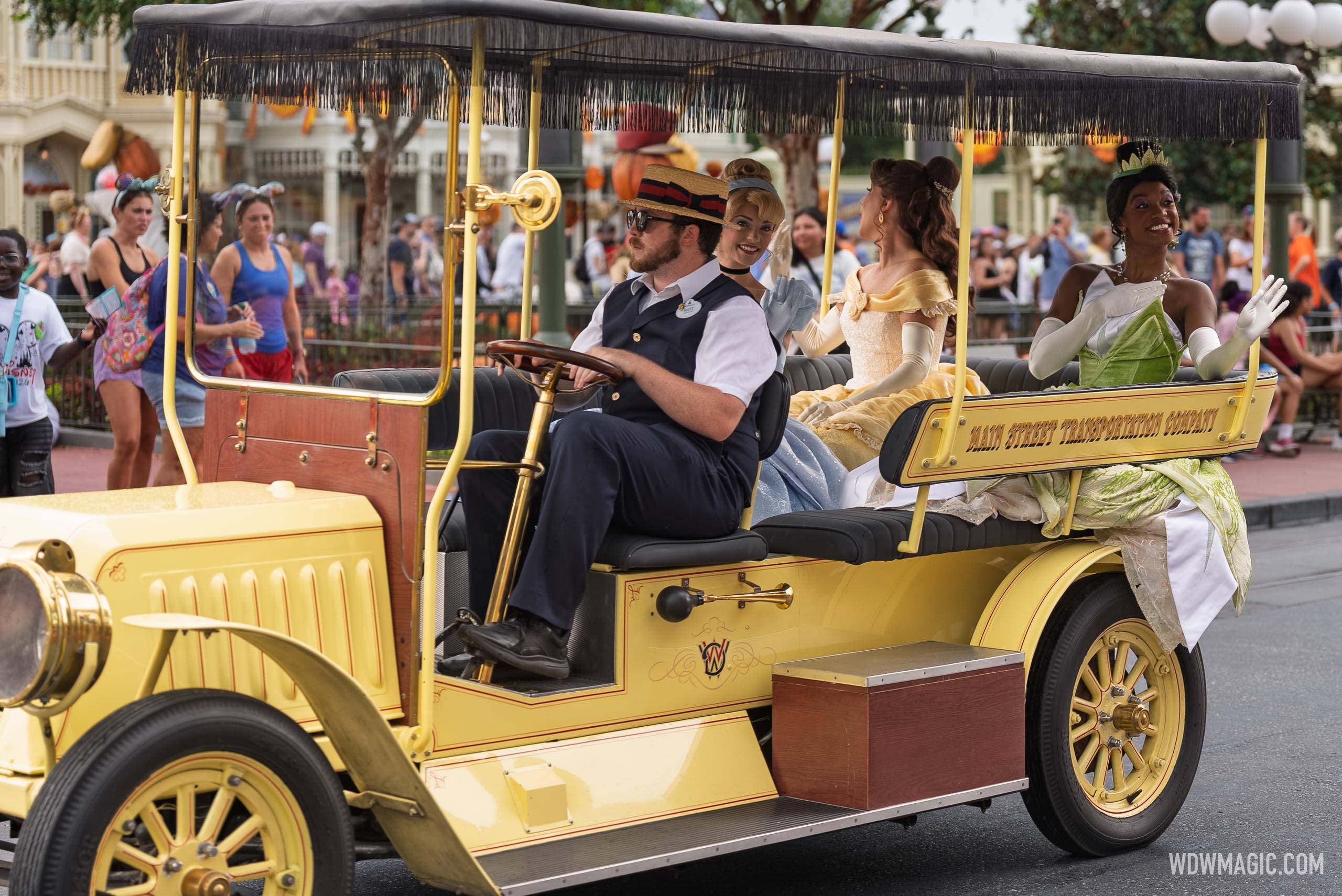 Magic Kingdom Rainy Day Cavalcade - photo 12 of 18
