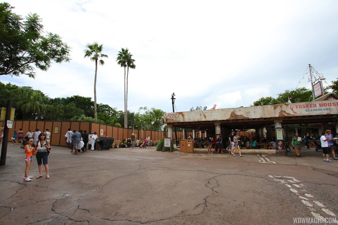 PHOTOS - Festival of the Lion King construction in Harambe