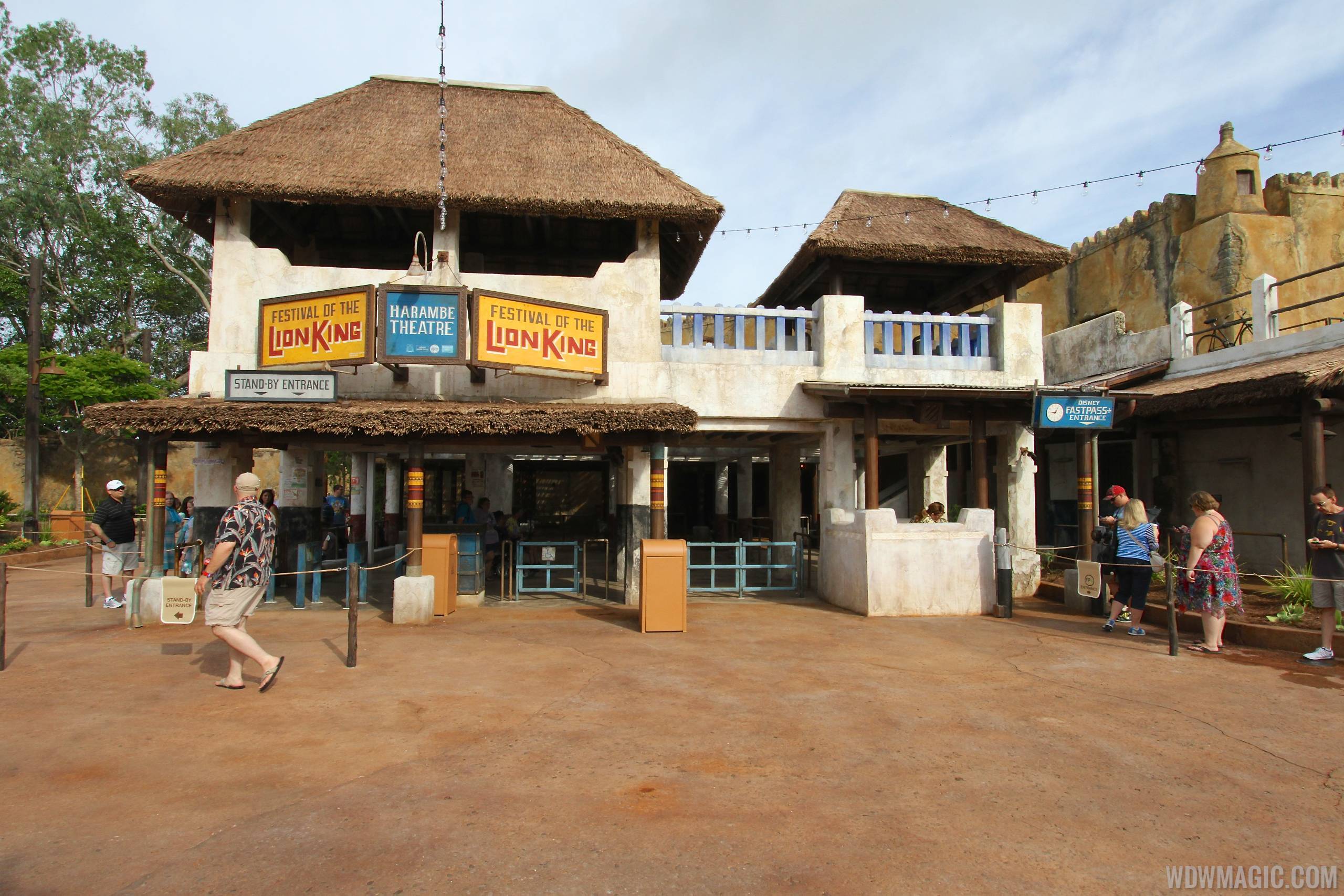 New Harambe Theatre area in Africa - The entrance, standby and FastPass+