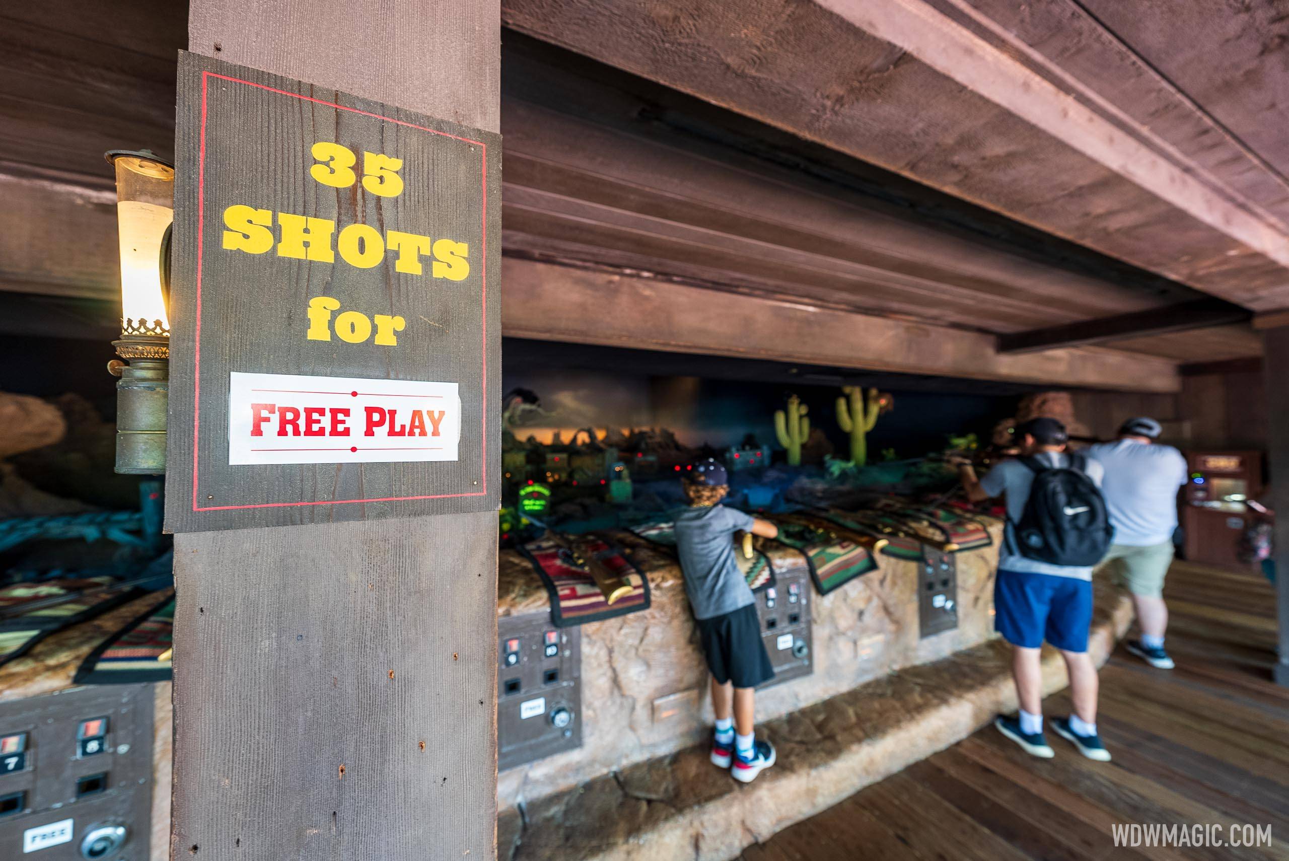 Frontierland Shootin' Arcade free play - Photo 3 of 6