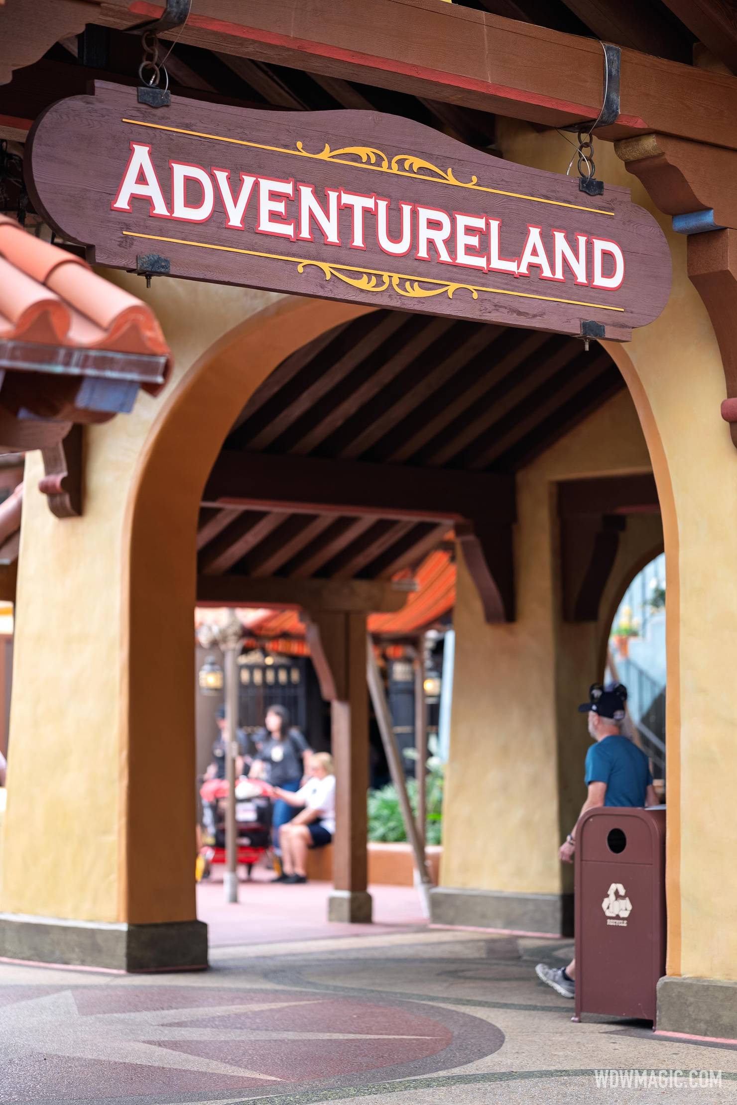 Frontierland_Full_60339.jpg