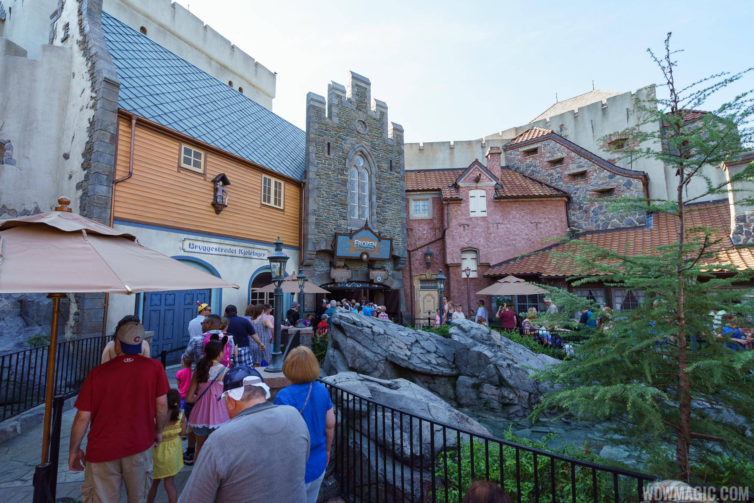 Frozen Ever After queue a week after opening