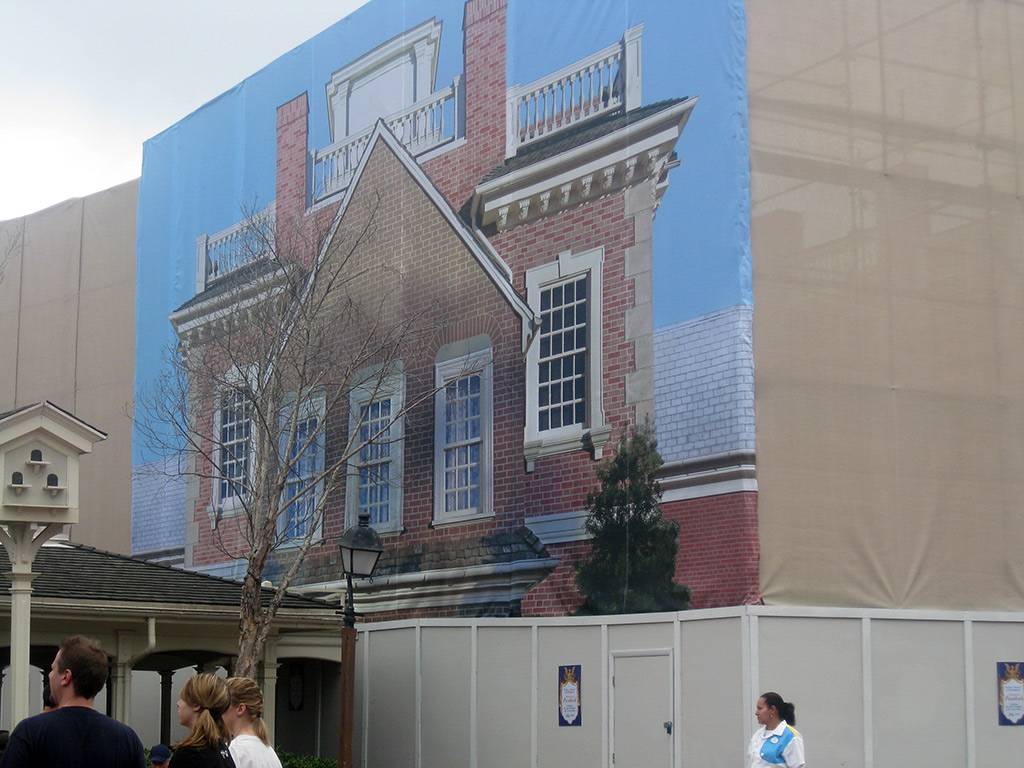 Hall of Presidents exterior screen gets a scene