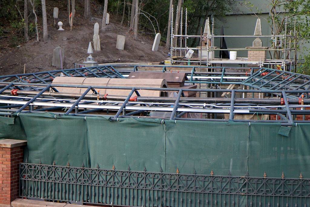PHOTOS and VIDEO - Haunted Mansion queue area expansion and ghost projections
