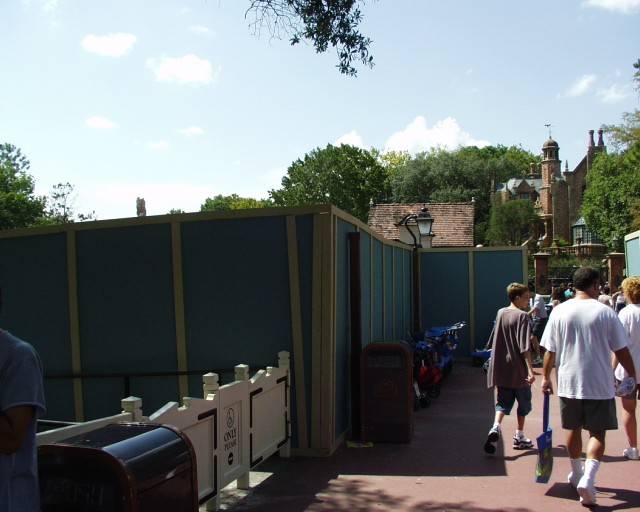 FASTPASS installation at the Haunted Mansion