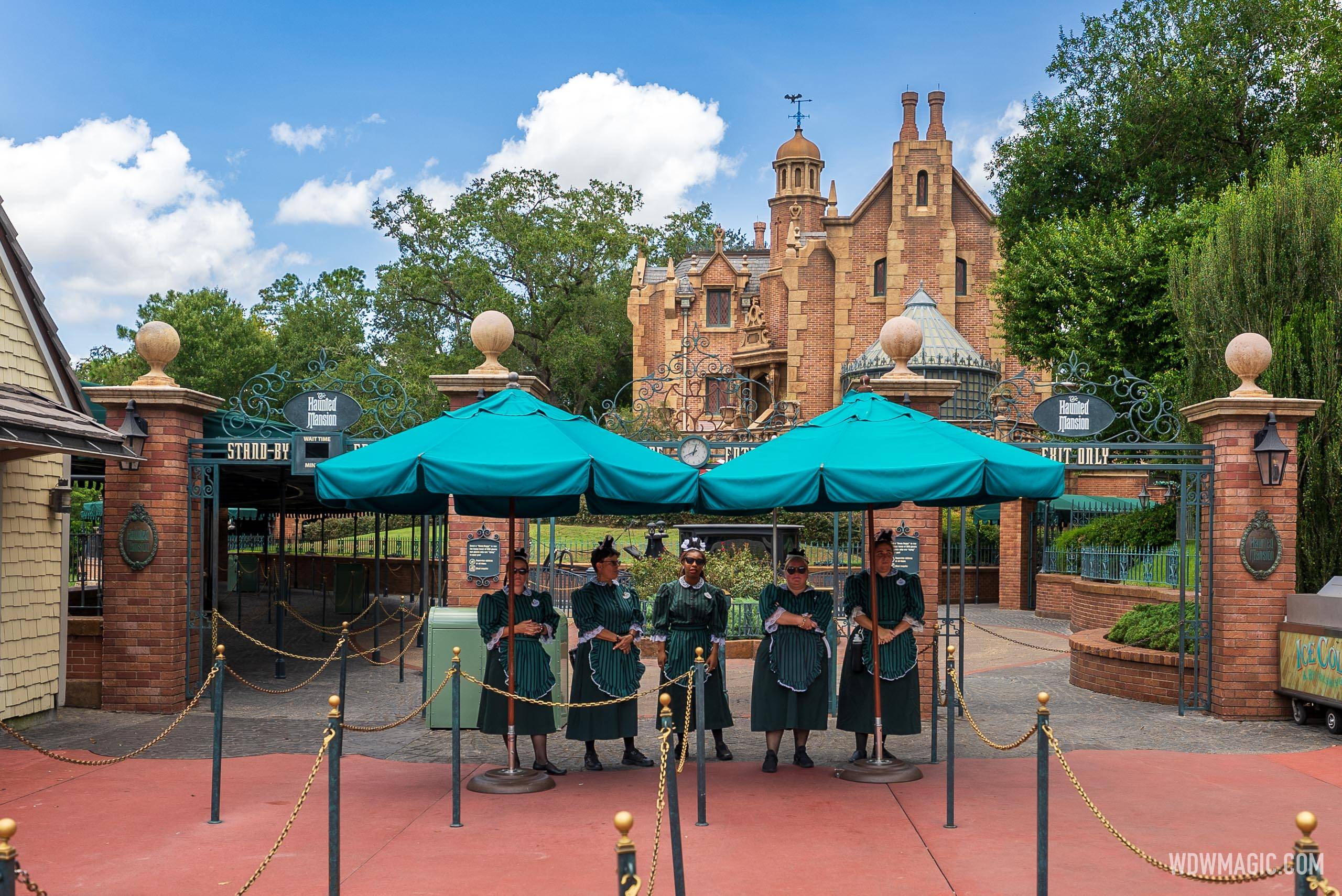 Reopening from refurbishment delayed at the Haunted Mansion
