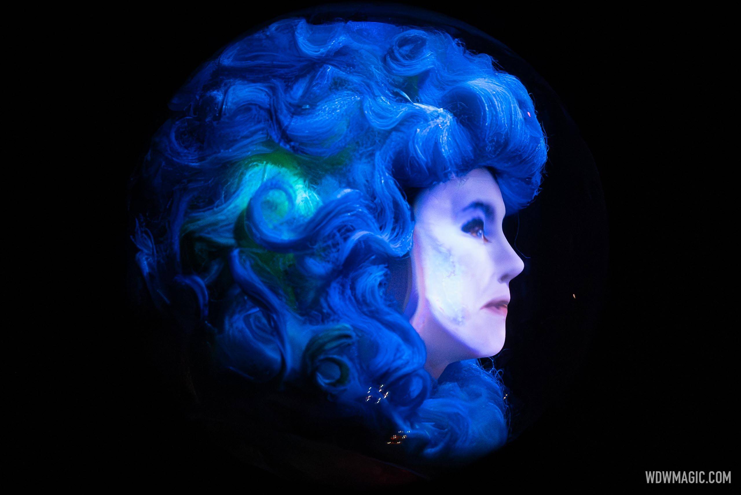 Hatbox Ghost Replaces Madame Leota - Inside the Magic