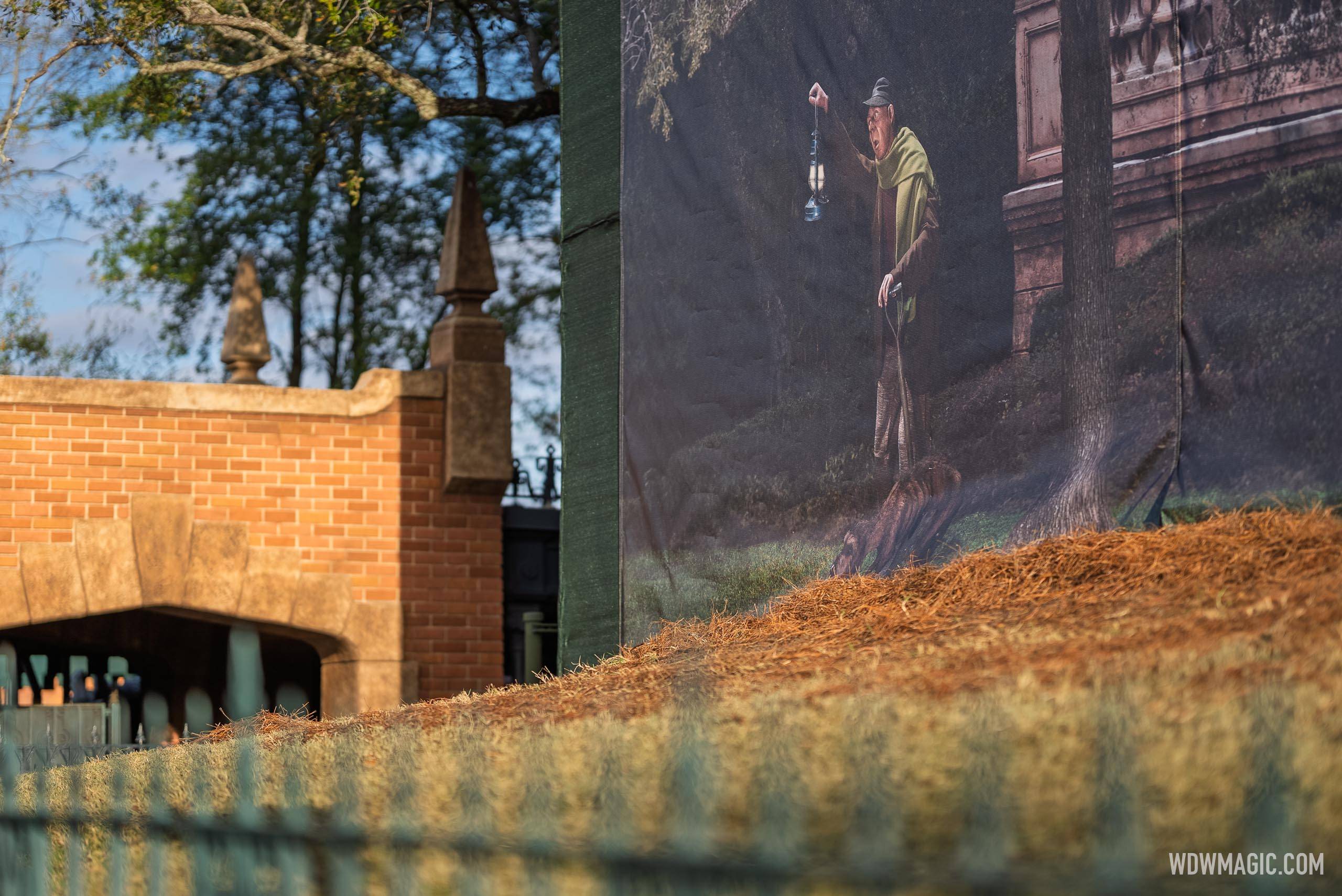 Haunted Mansion Photo Wrap Complete With Caretaker Detail