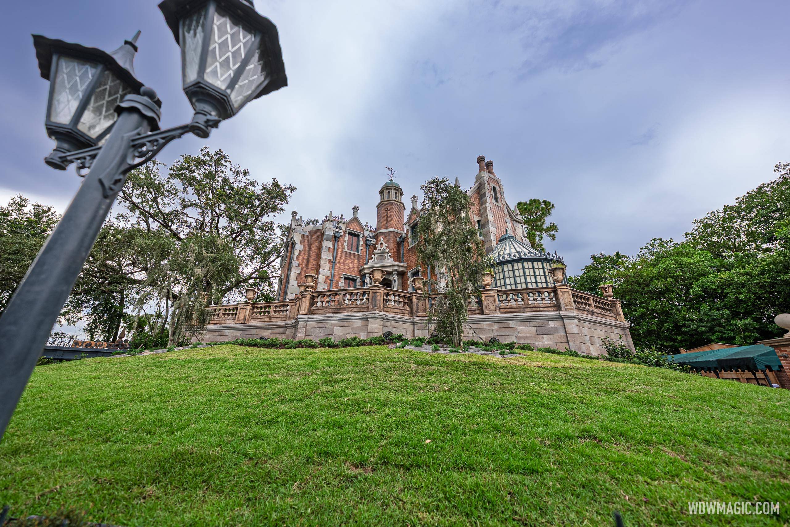 Haunted Mansion Completed Exterior Refurbishment at Magic Kingdom