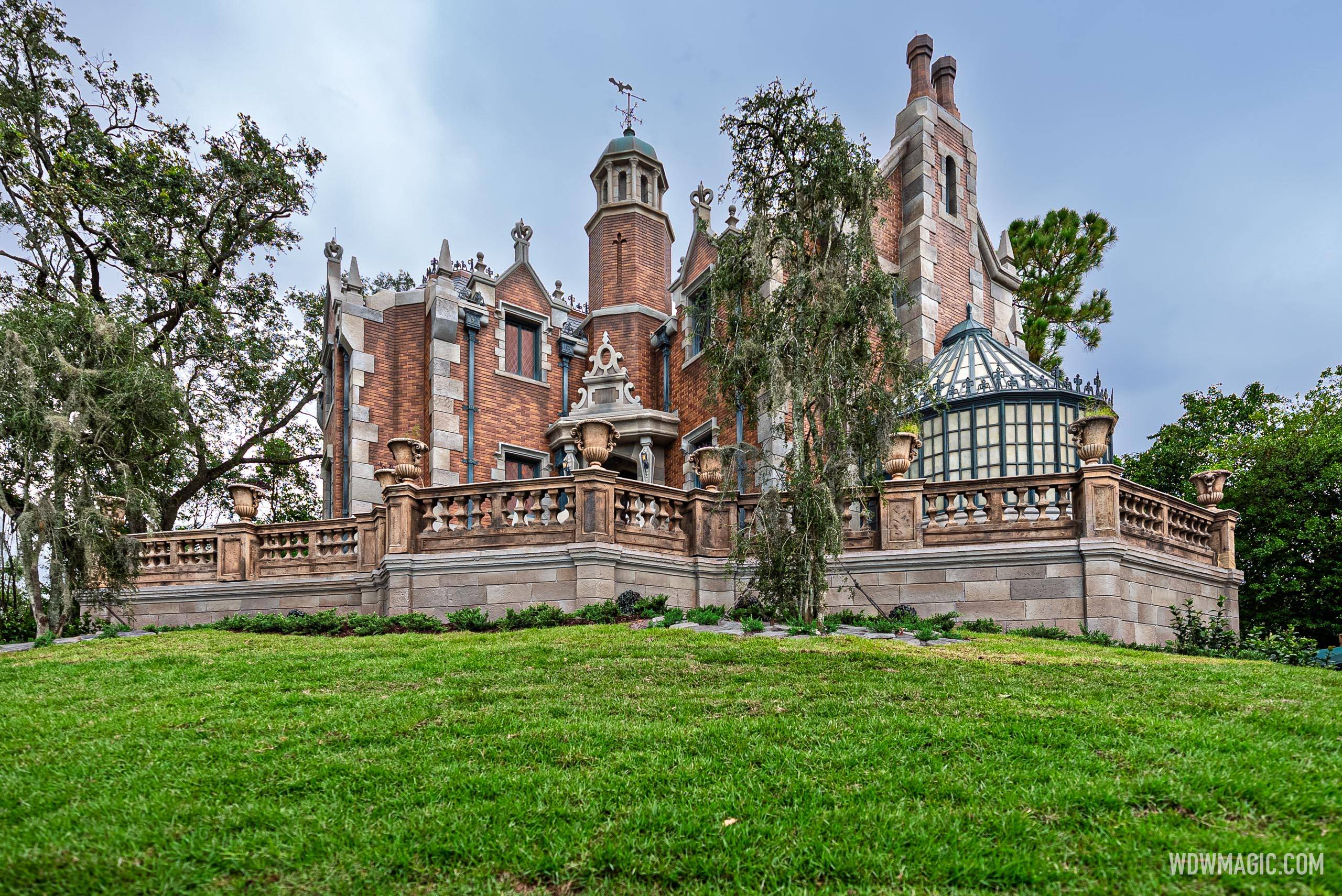 Haunted Mansion Completed Exterior Refurbishment at Magic Kingdom - photo 2 of 7
