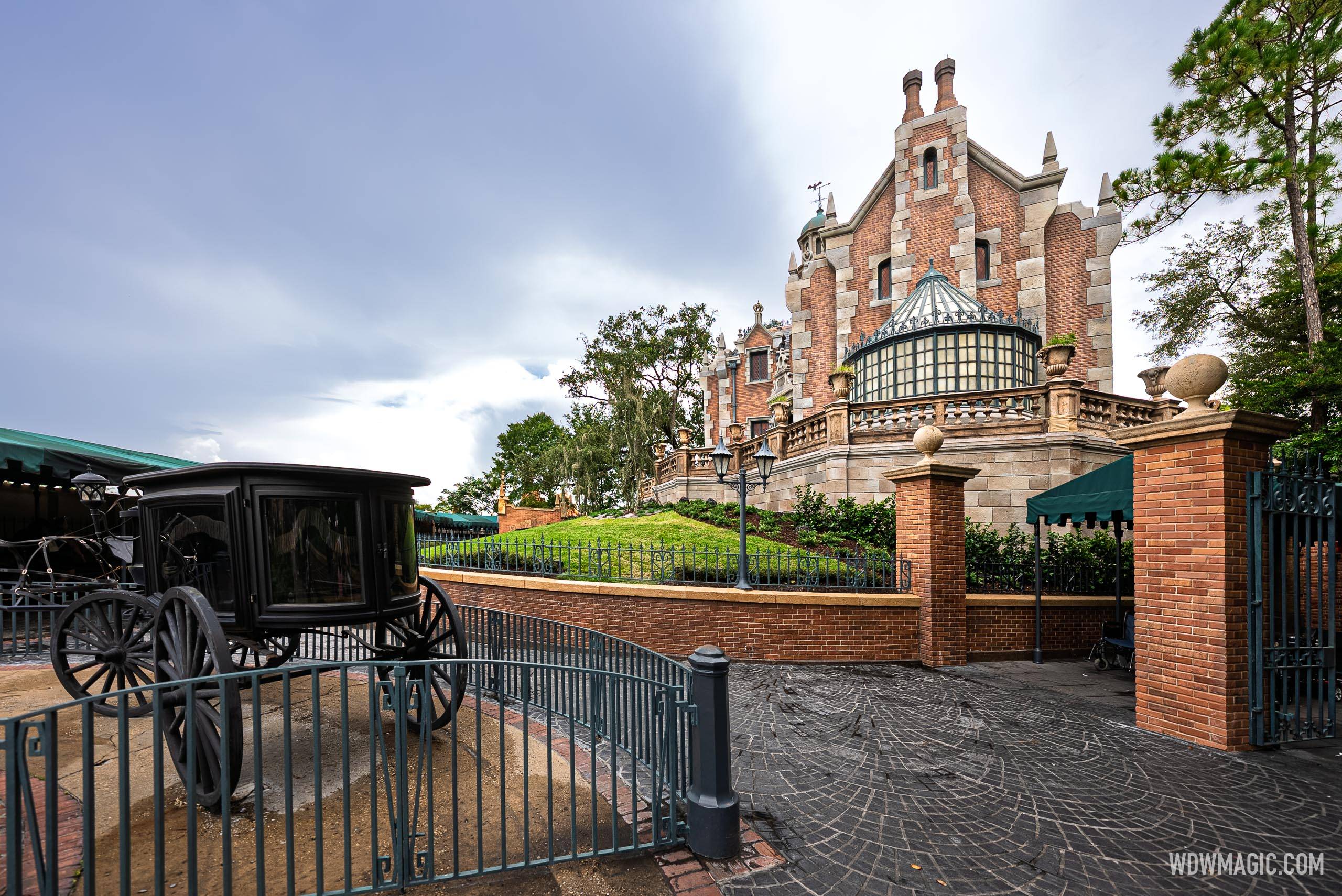 Haunted Mansion Completed Exterior Refurbishment at Magic Kingdom - photo 6 of 7
