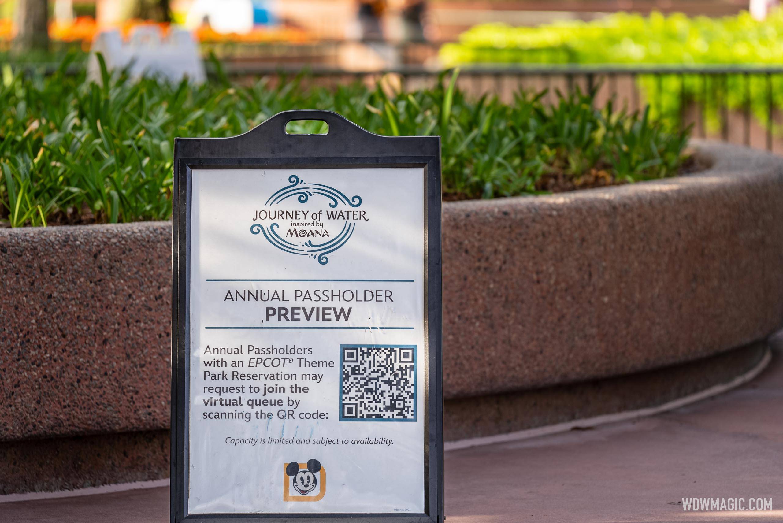 Disney Pin Trading Etiquette Do's and Dont's - Pixie Dusted Journeys
