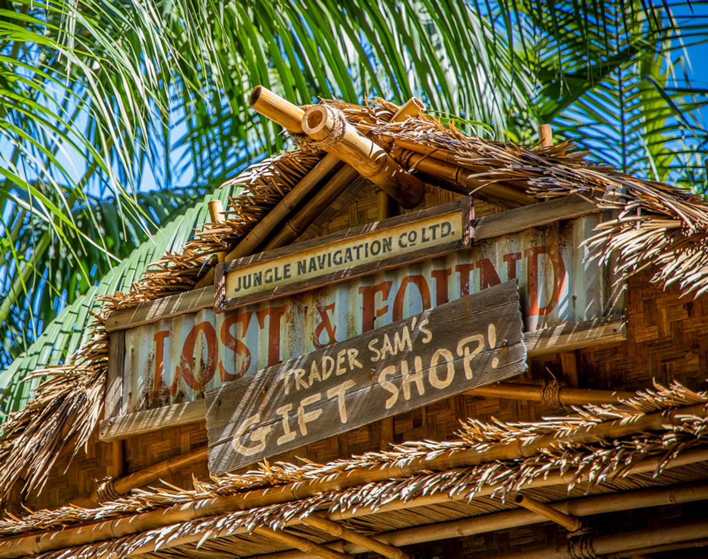 Trader Sam's Gift Shop being installed at Disneyland