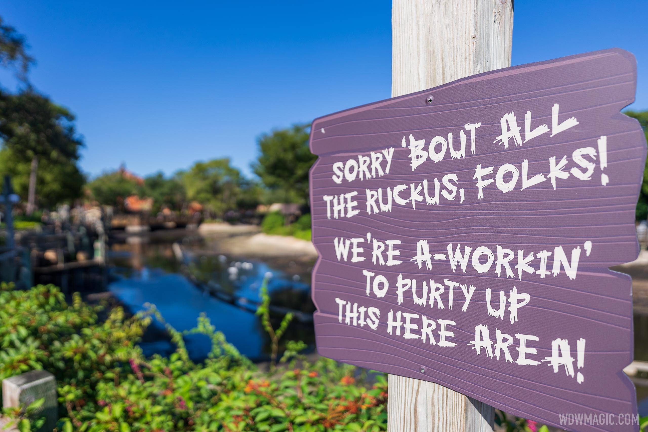 PHOTOS - A look at the drained Rivers of America