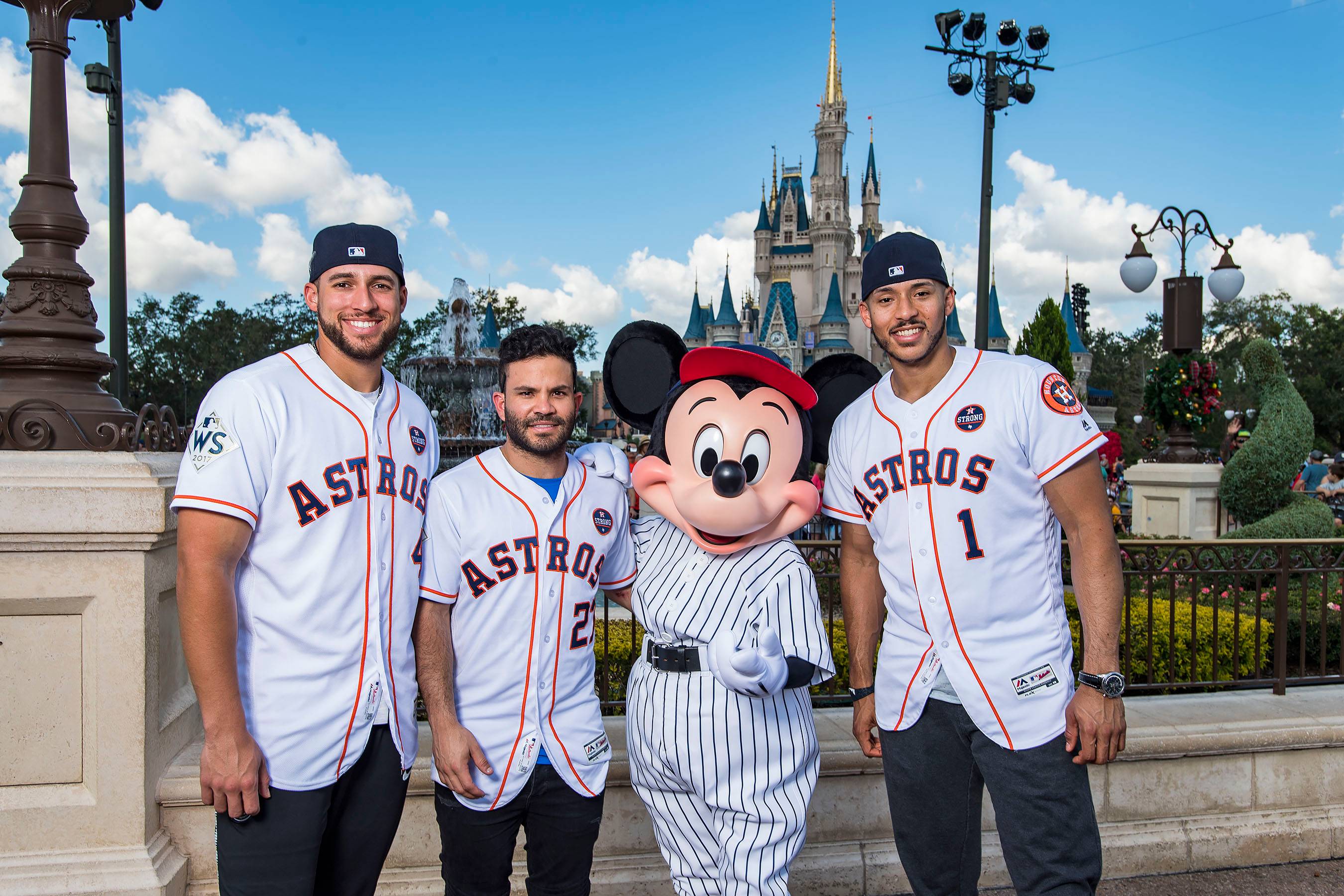 VIDEO - Houston Astros players celebrate team's First-Ever World