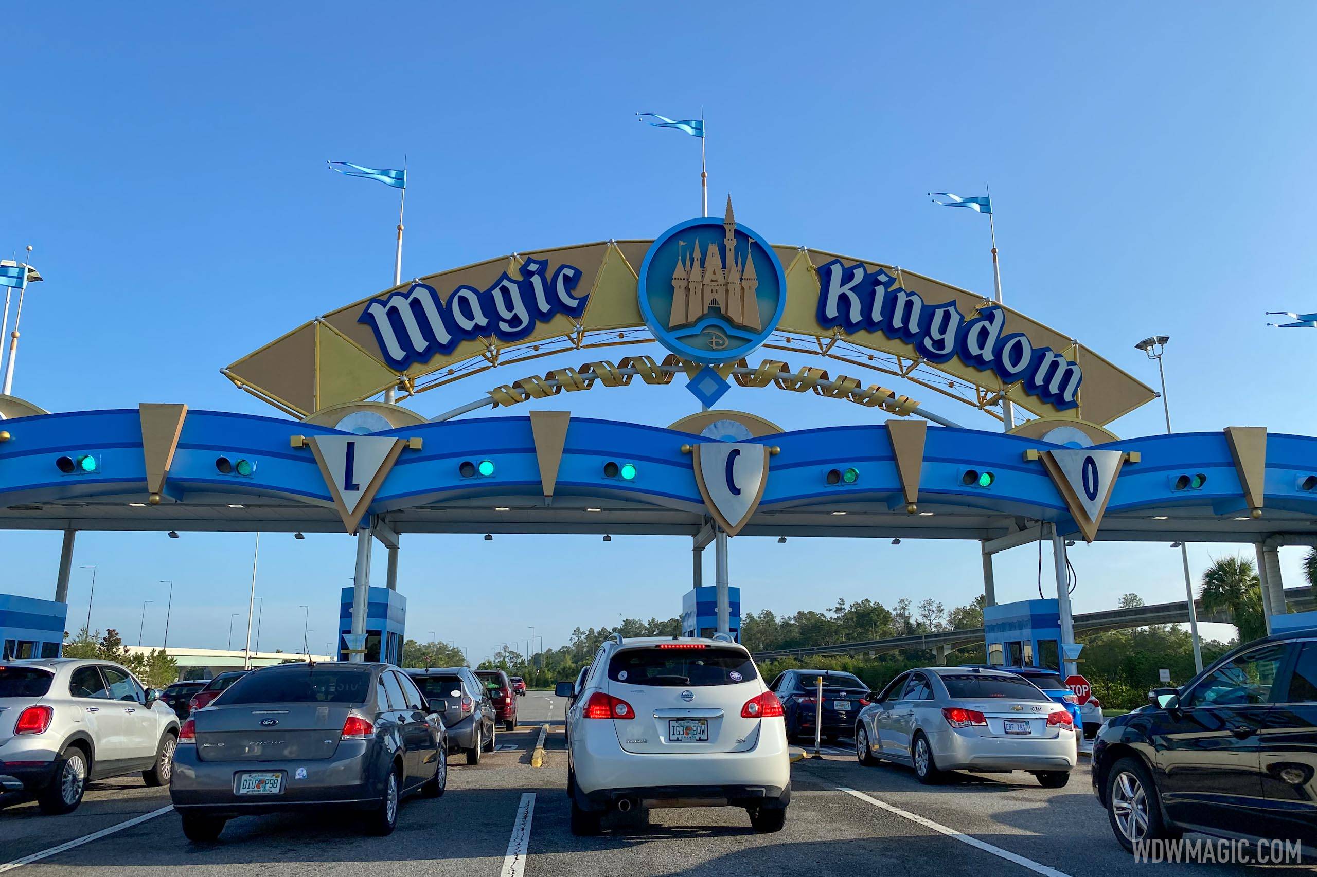 Magic Kingdom auto plaza opened 1 hour before park opening