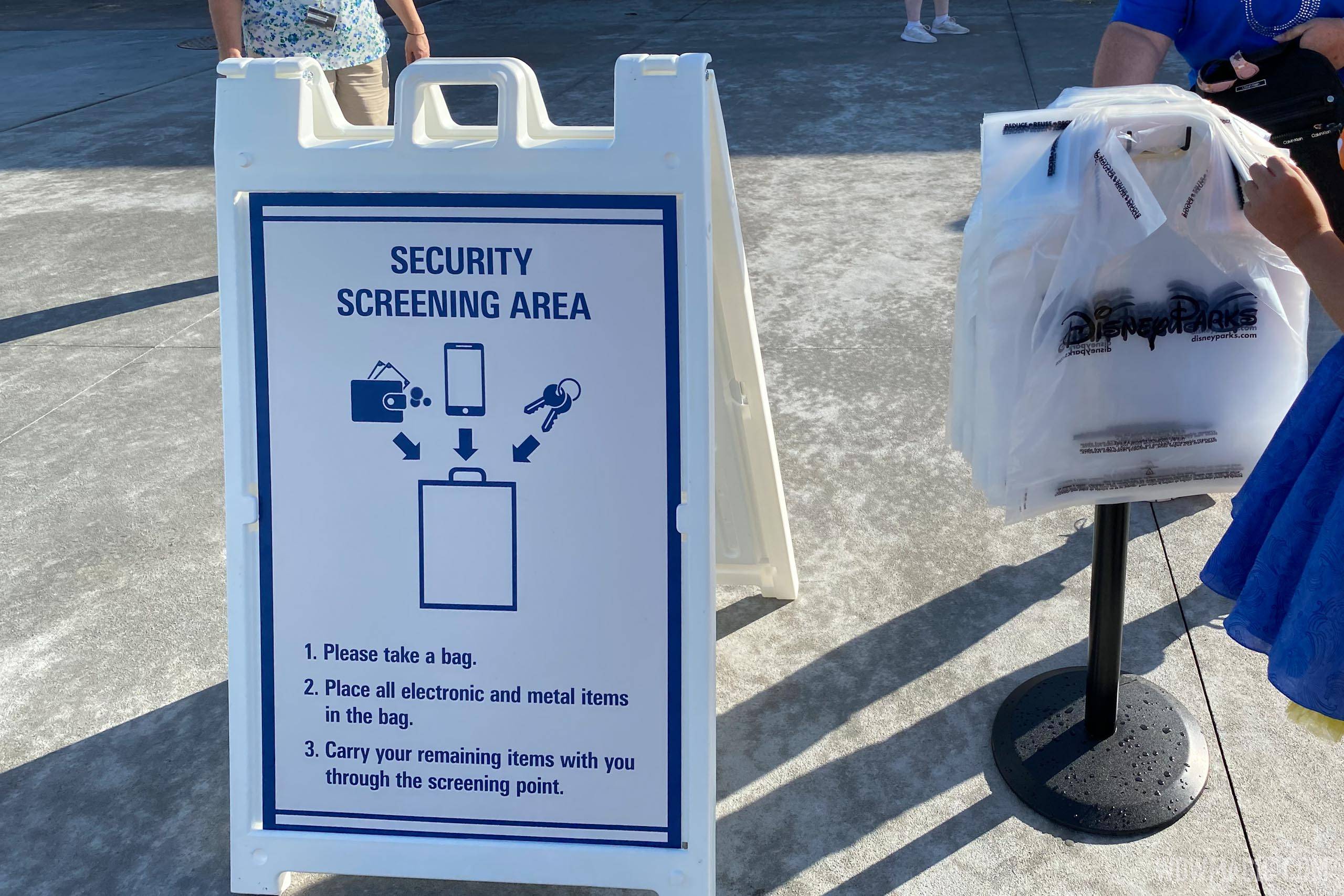 Security screening area